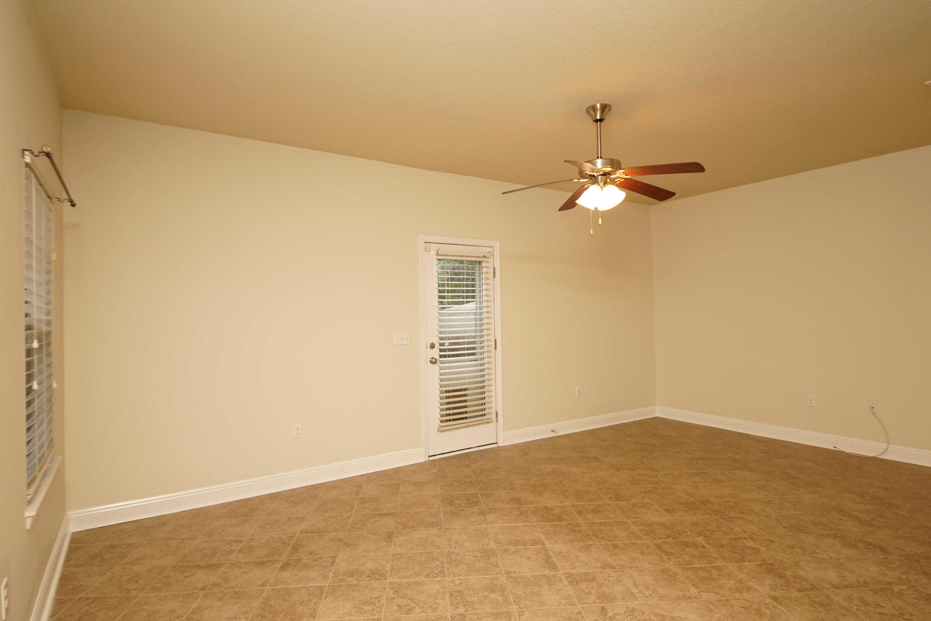 RESERVE POINTE - Residential