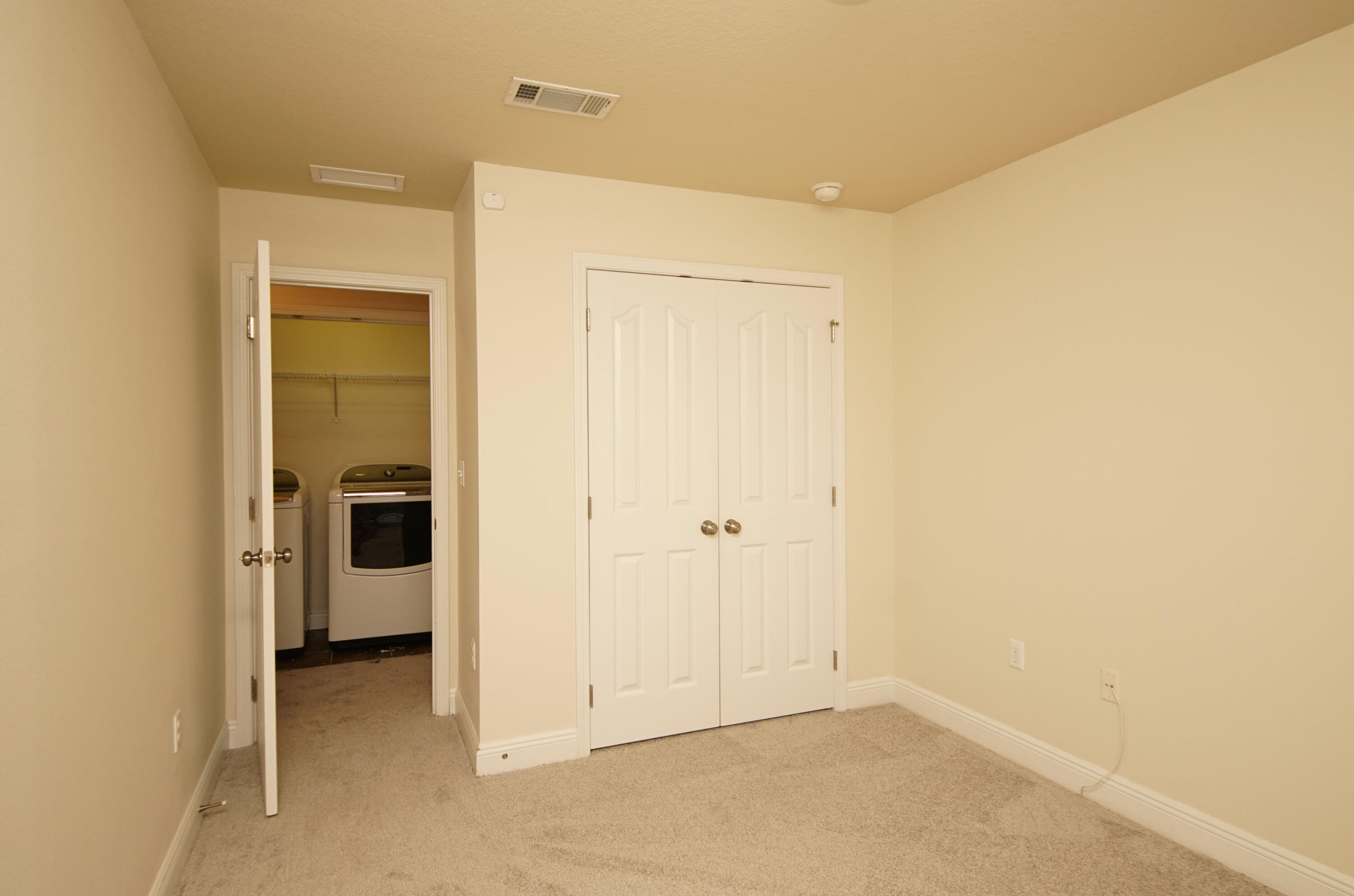 RESERVE POINTE - Residential