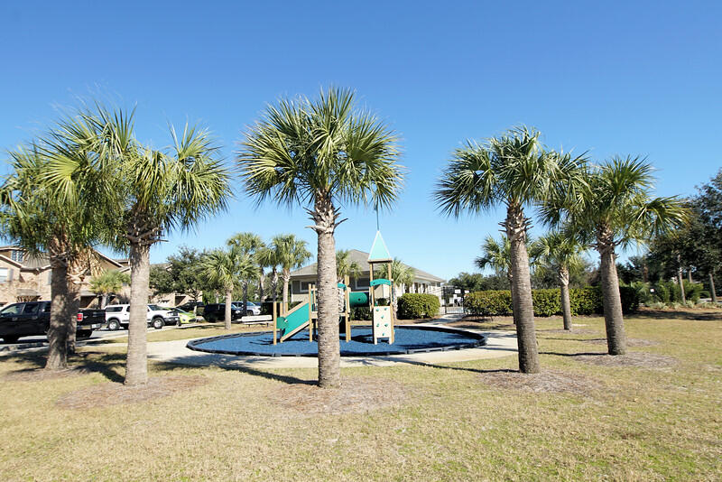 RESERVE POINTE - Residential