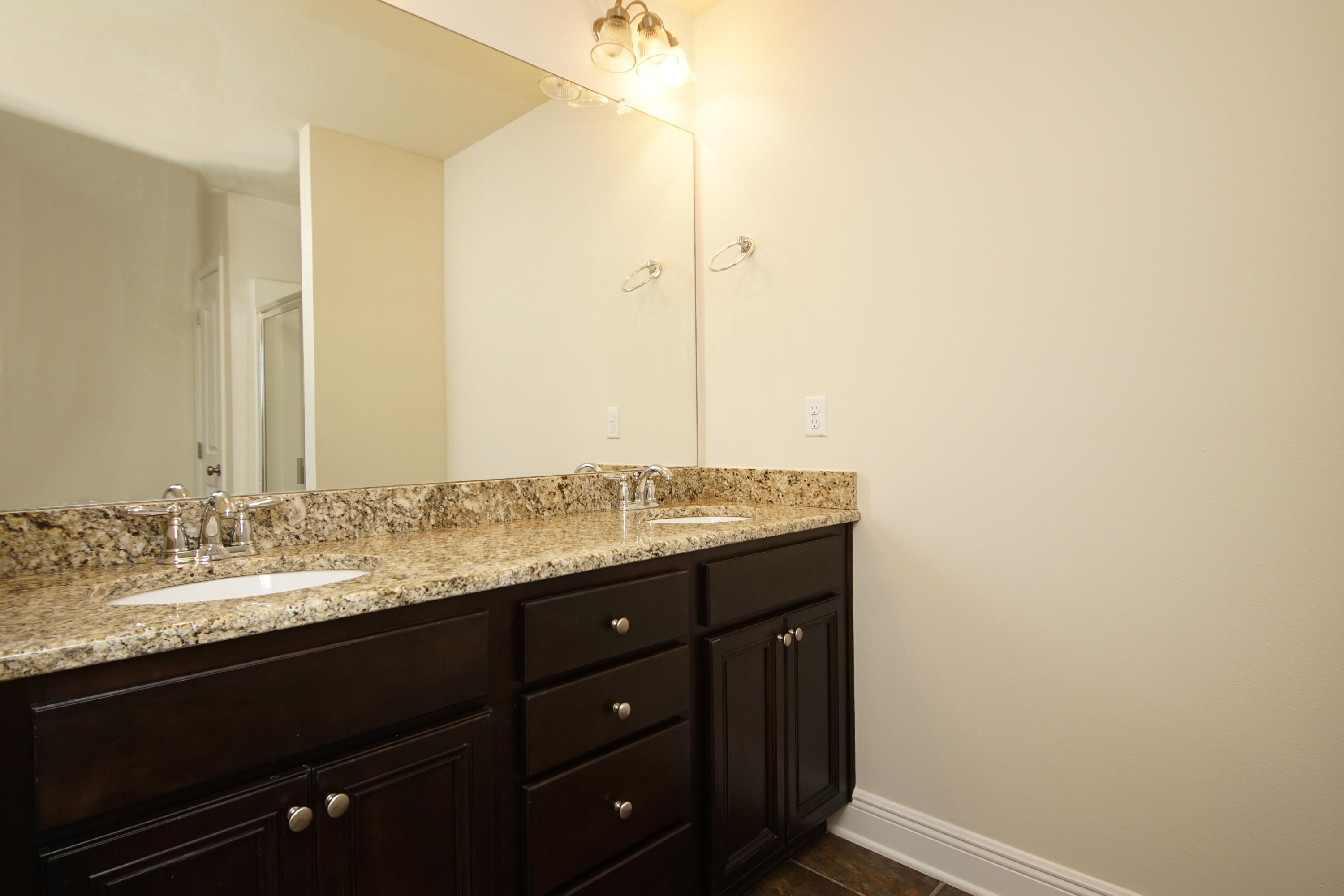 RESERVE POINTE - Residential