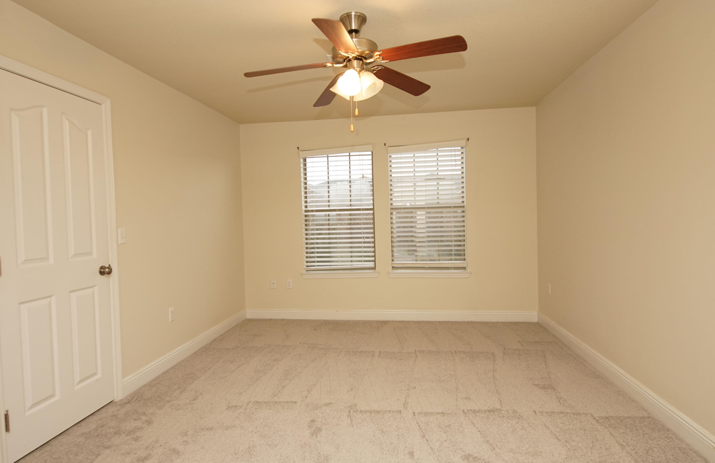 RESERVE POINTE - Residential