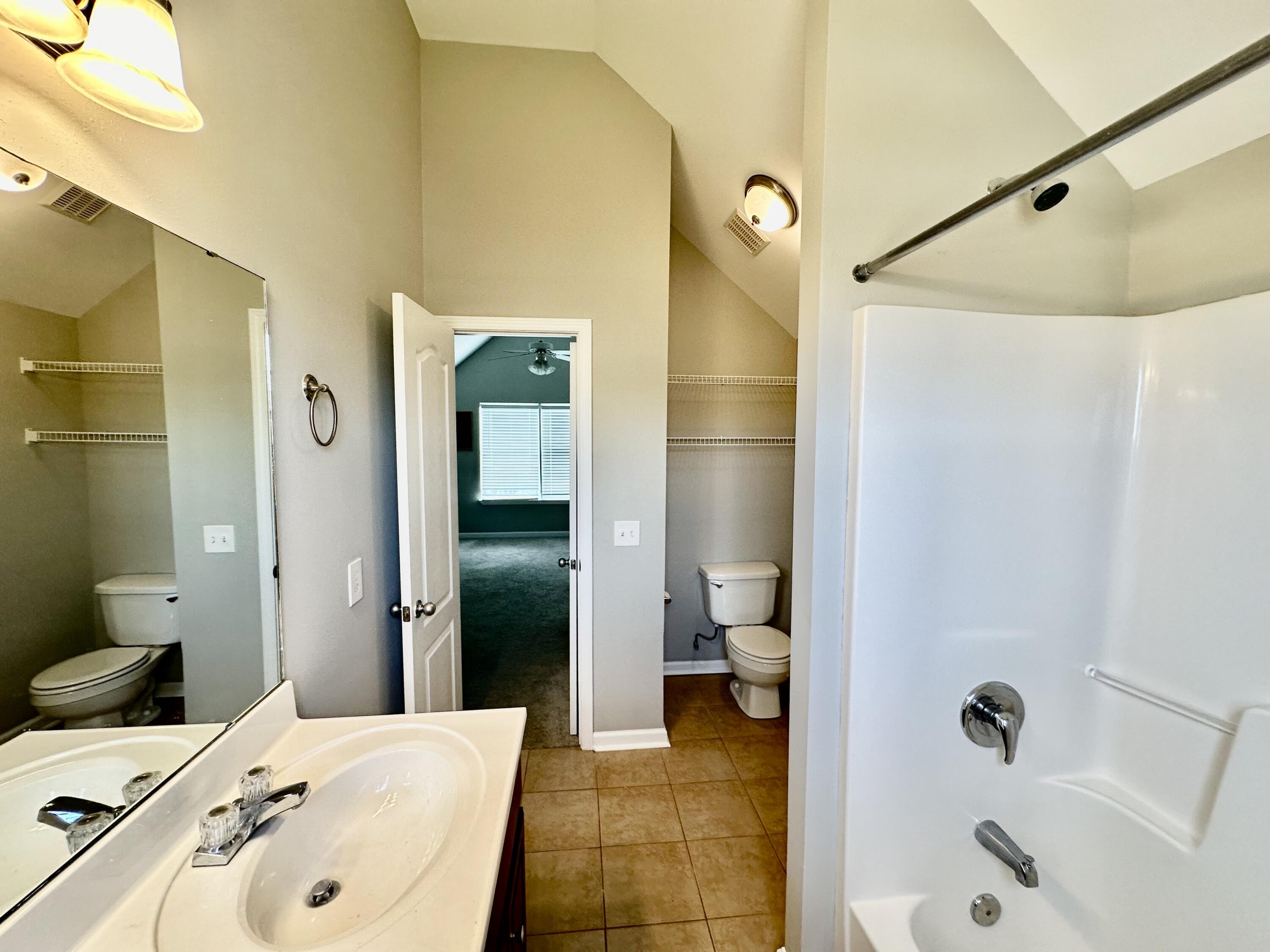 BRANDON OAKS 2ND ADDITION - Residential Lease