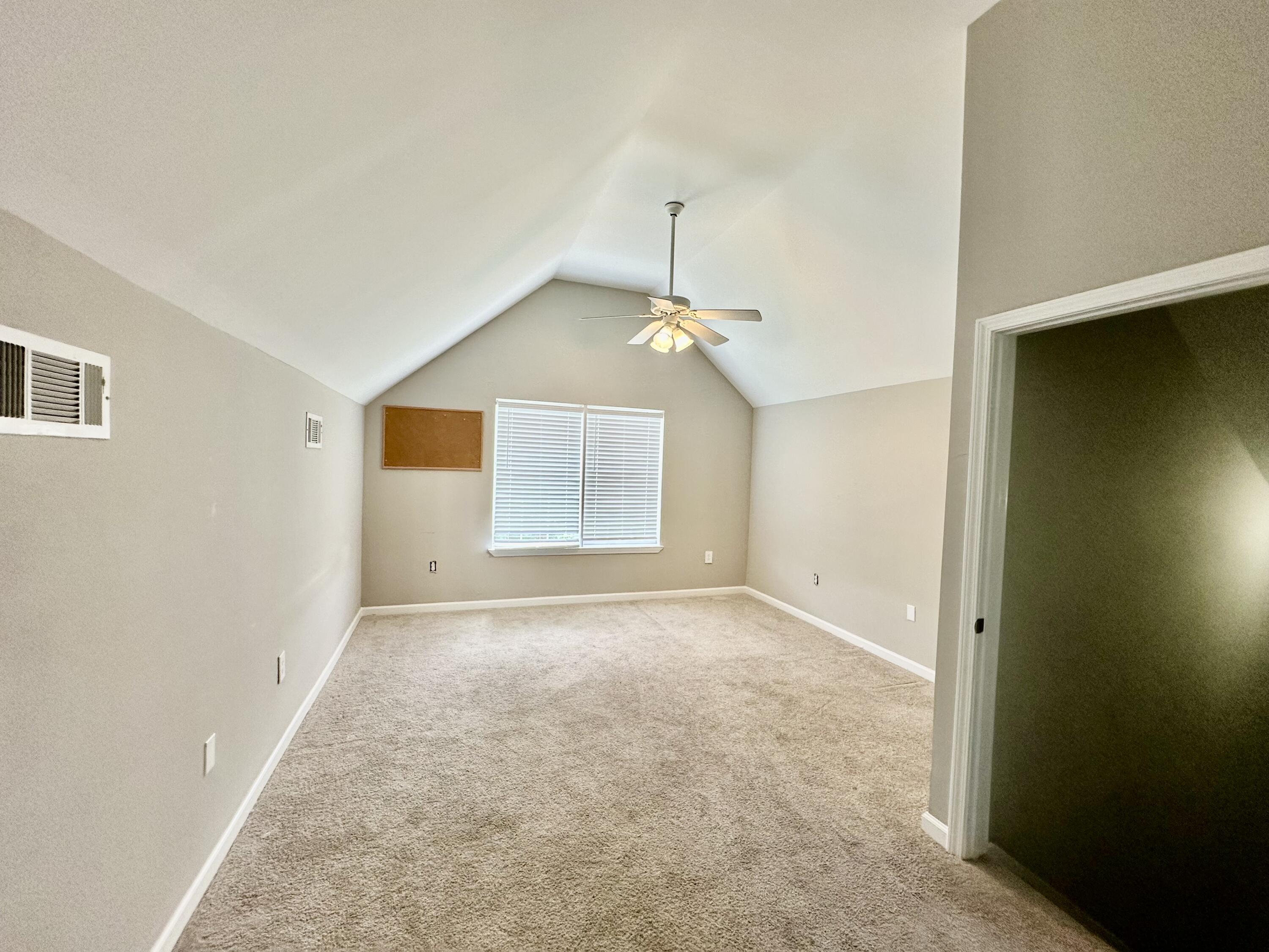 BRANDON OAKS 2ND ADDITION - Residential Lease