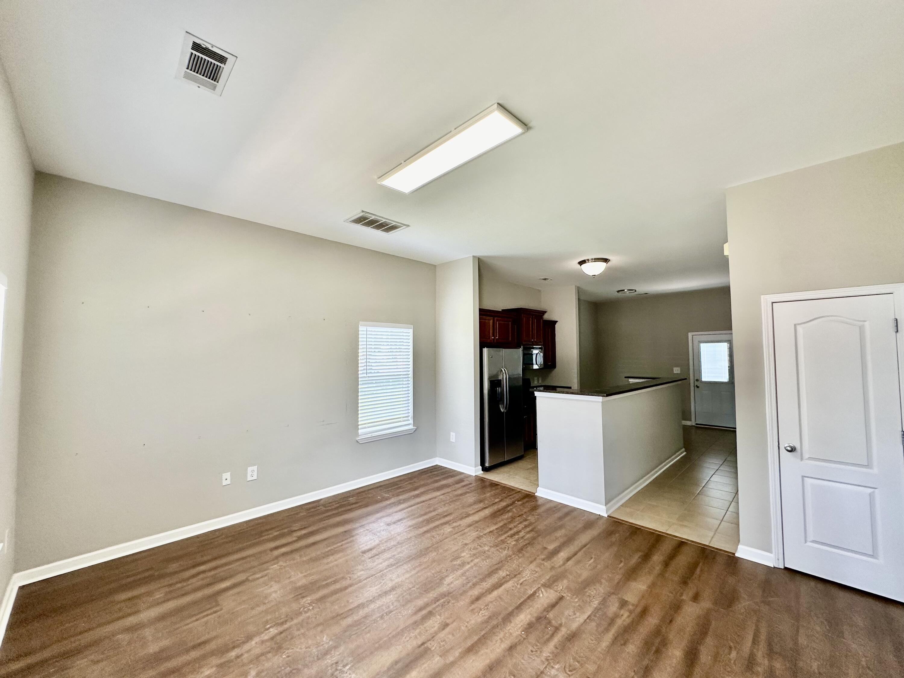 BRANDON OAKS 2ND ADDITION - Residential Lease