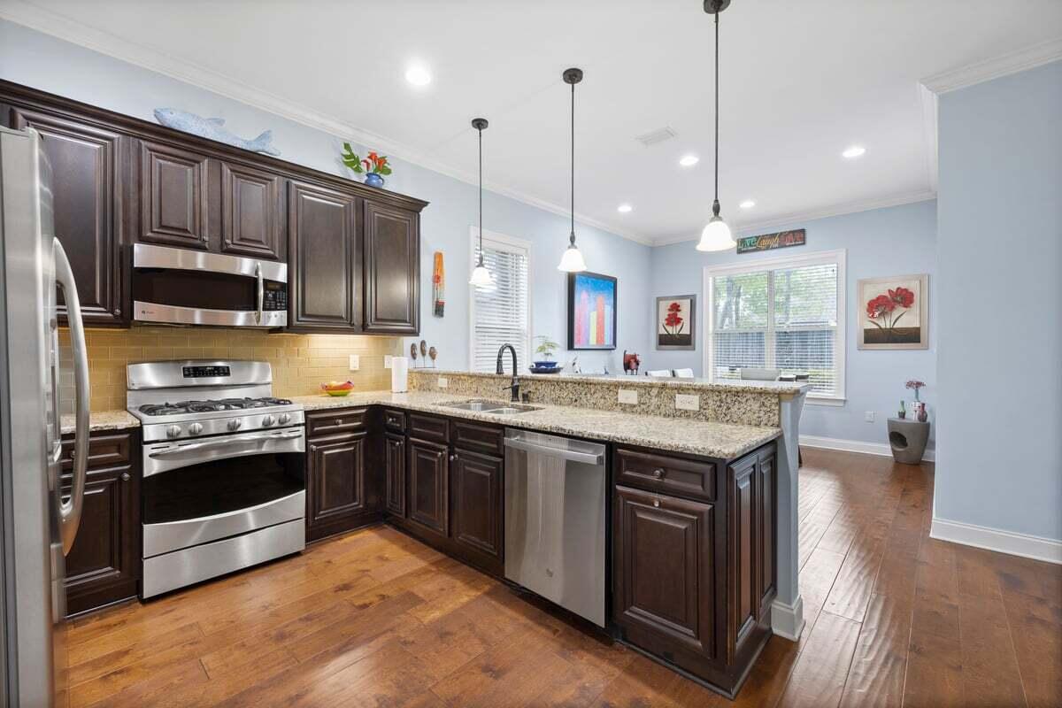 MAGNOLIA WOODS - Residential