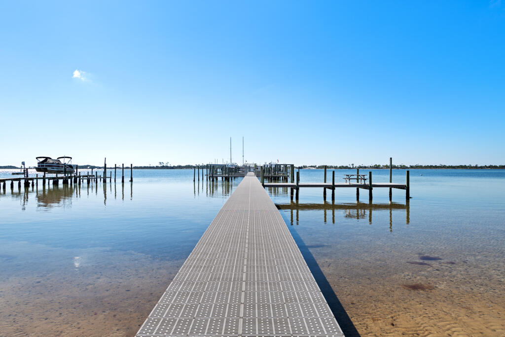 LA MAR WEST T/H PH 2 - Residential