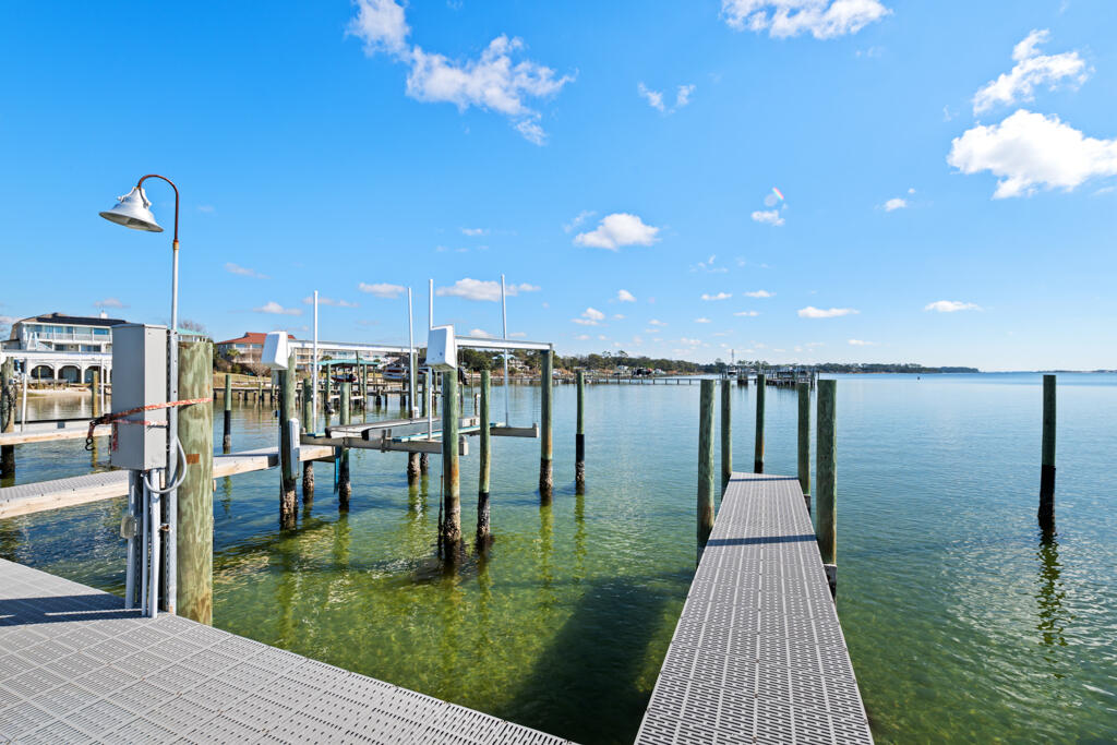 LA MAR WEST T/H PH 2 - Residential