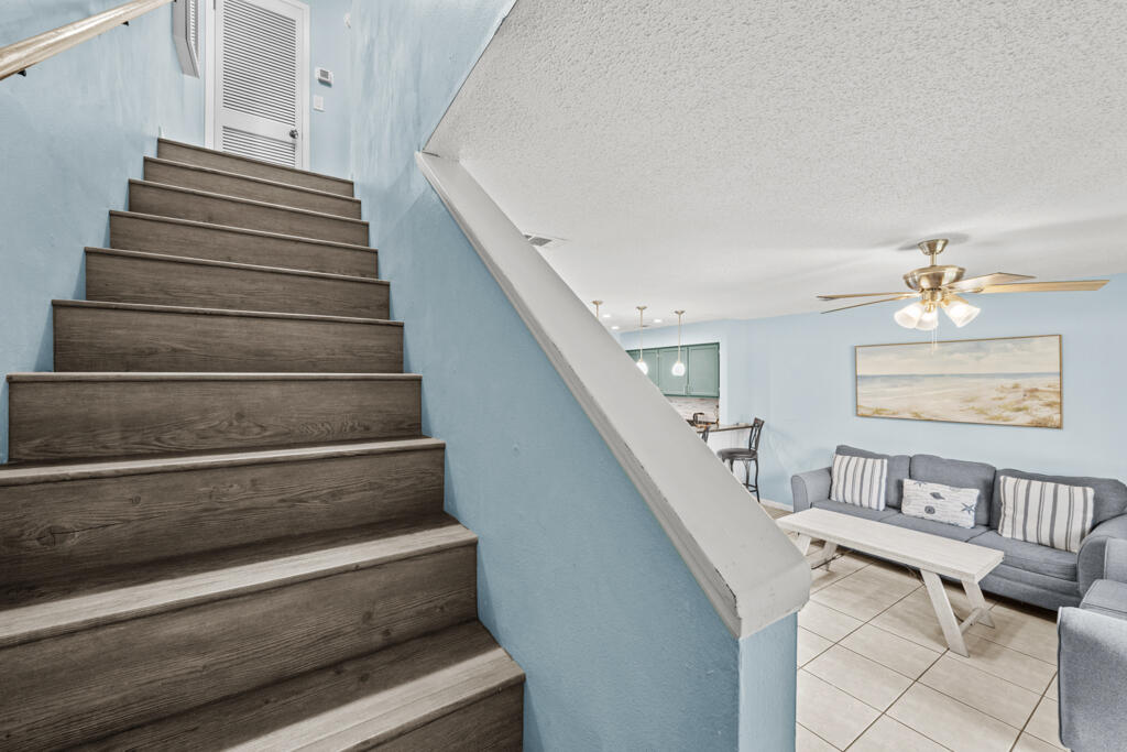 LA MAR WEST T/H PH 2 - Residential