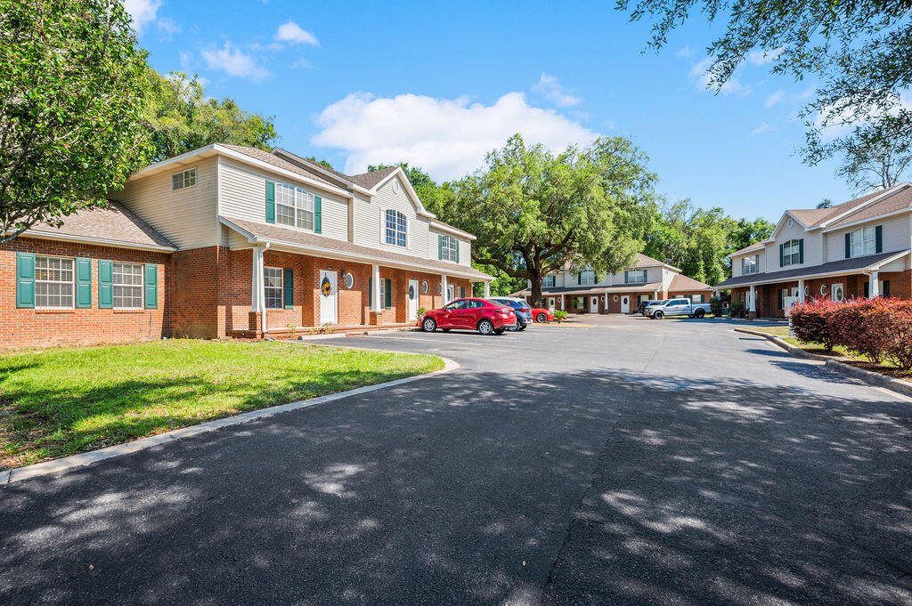 GRAND OAK PLACE - Residential