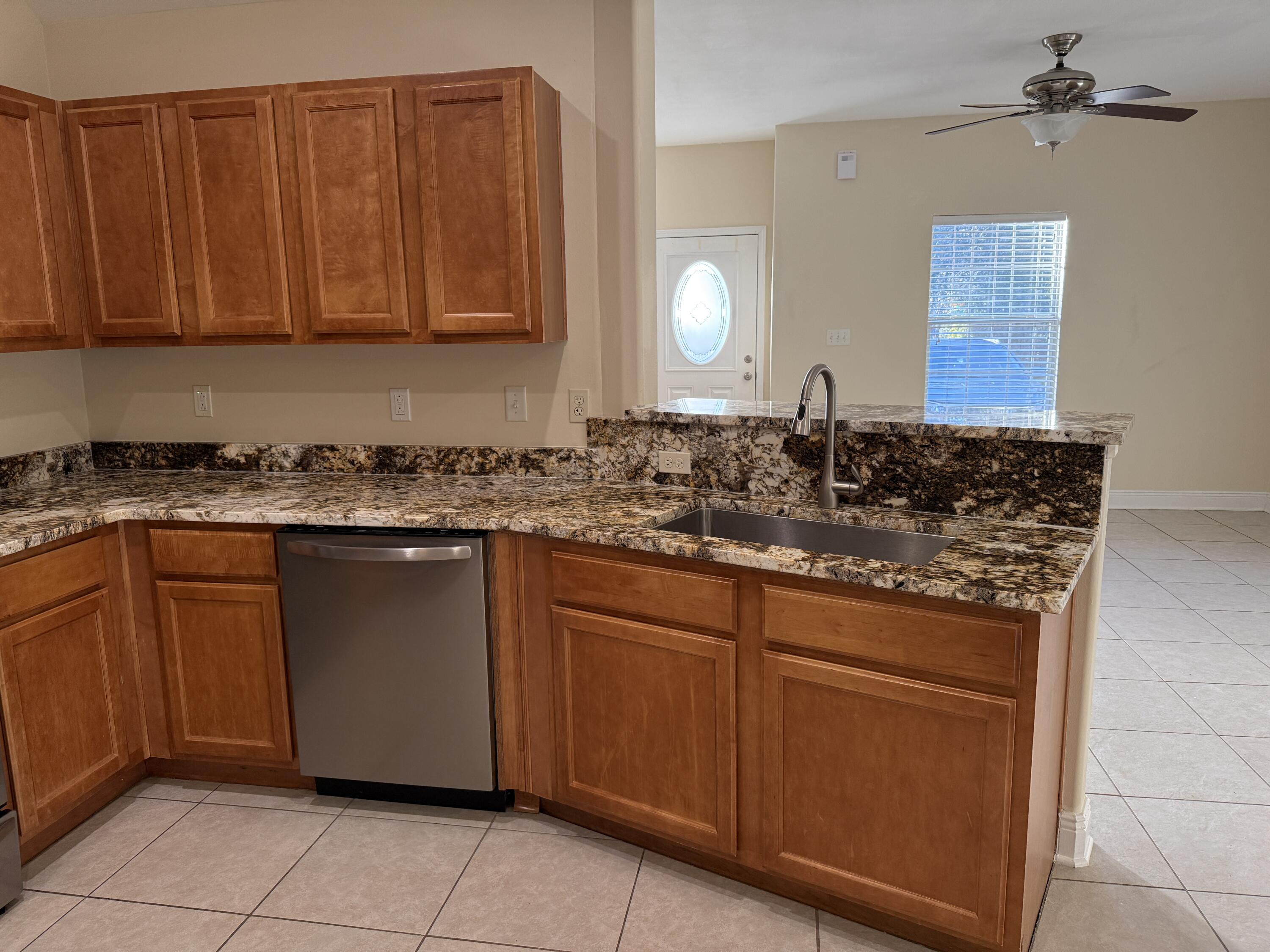 GRAND OAK PLACE - Residential