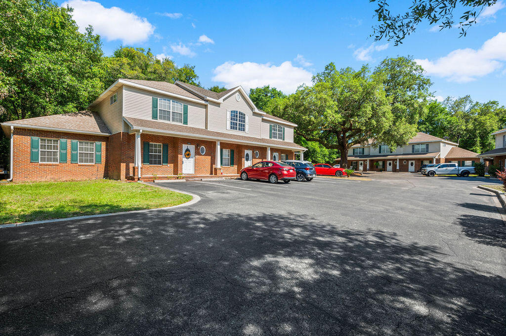 GRAND OAK PLACE - Residential