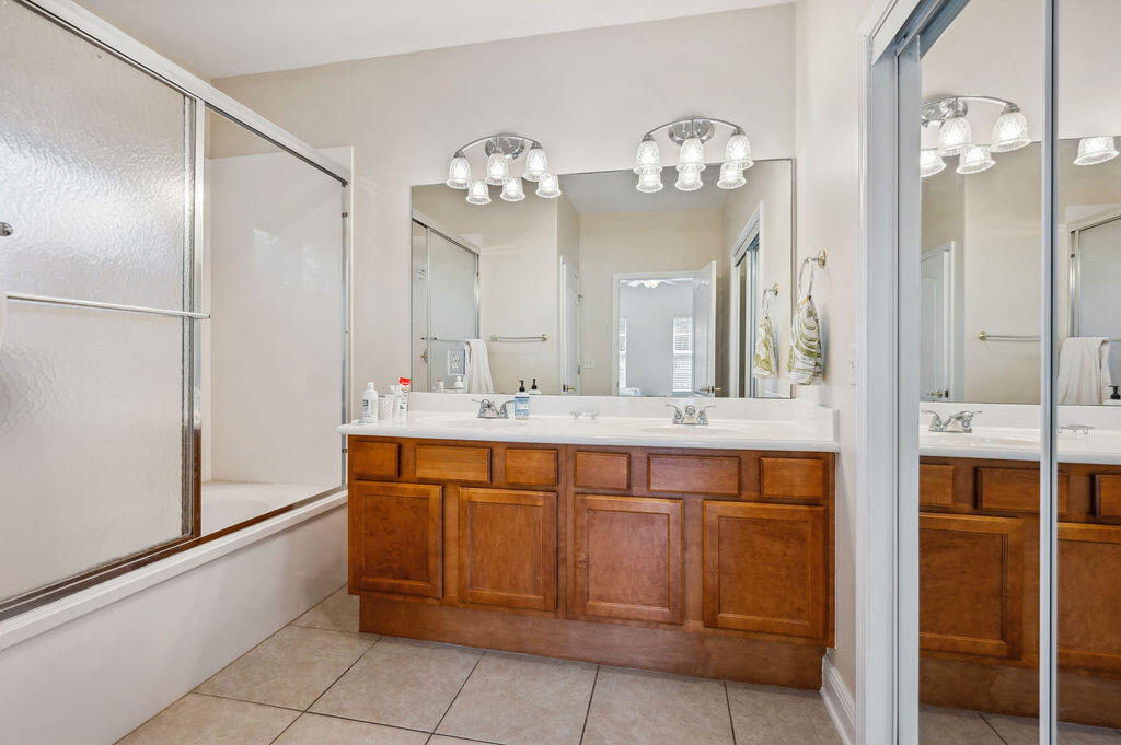 GRAND OAK PLACE - Residential