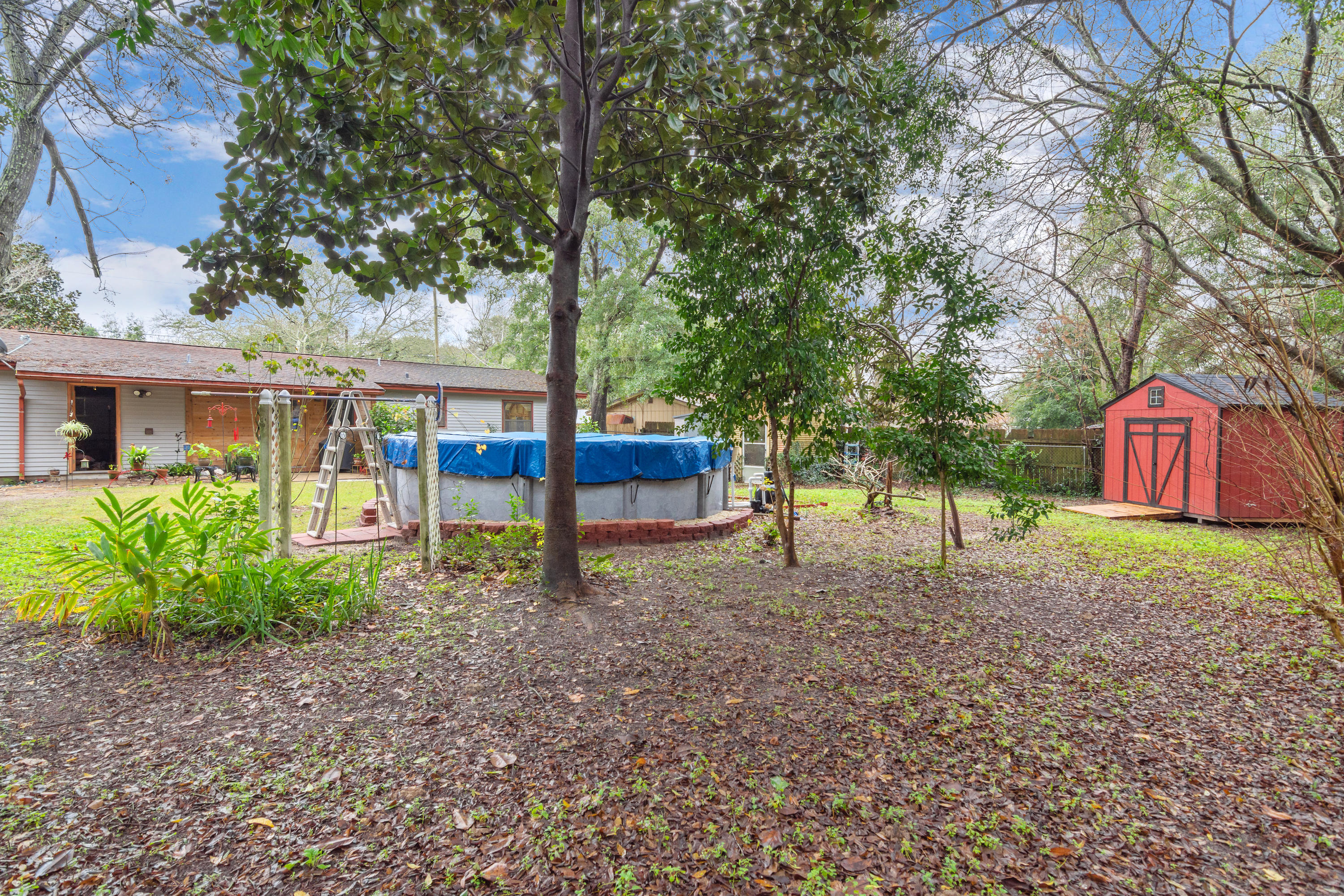 RACETRACK ROAD 1ST - Residential