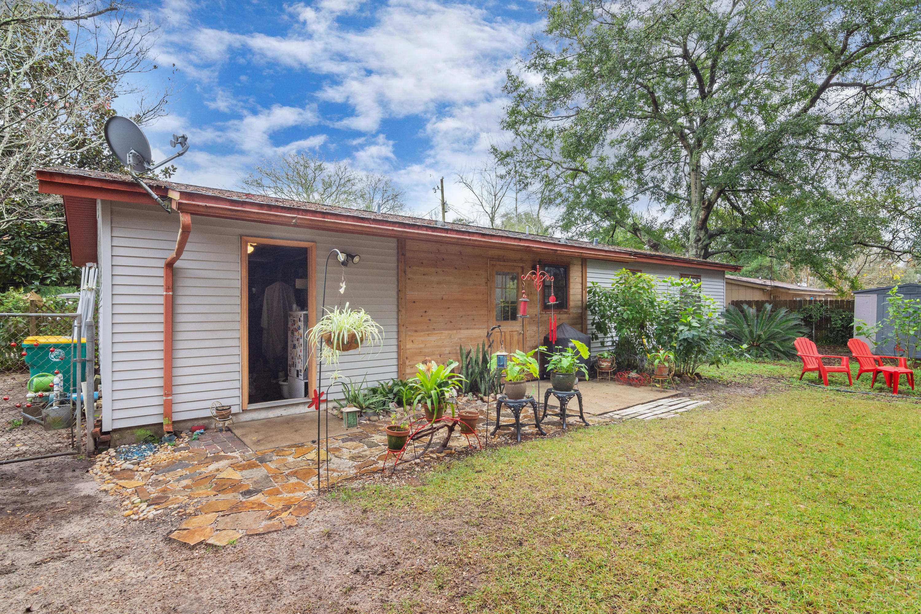 RACETRACK ROAD 1ST - Residential