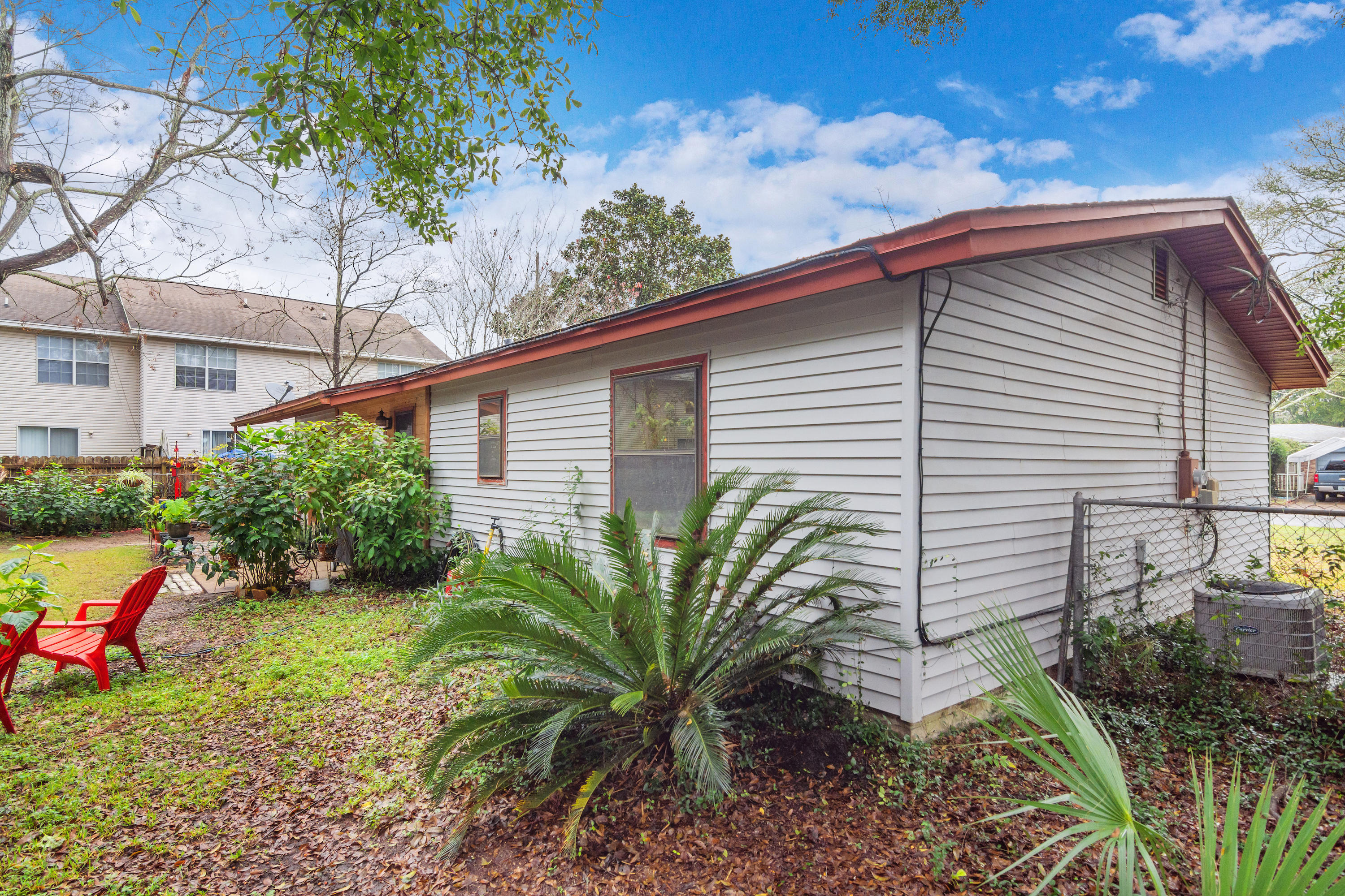 RACETRACK ROAD 1ST - Residential