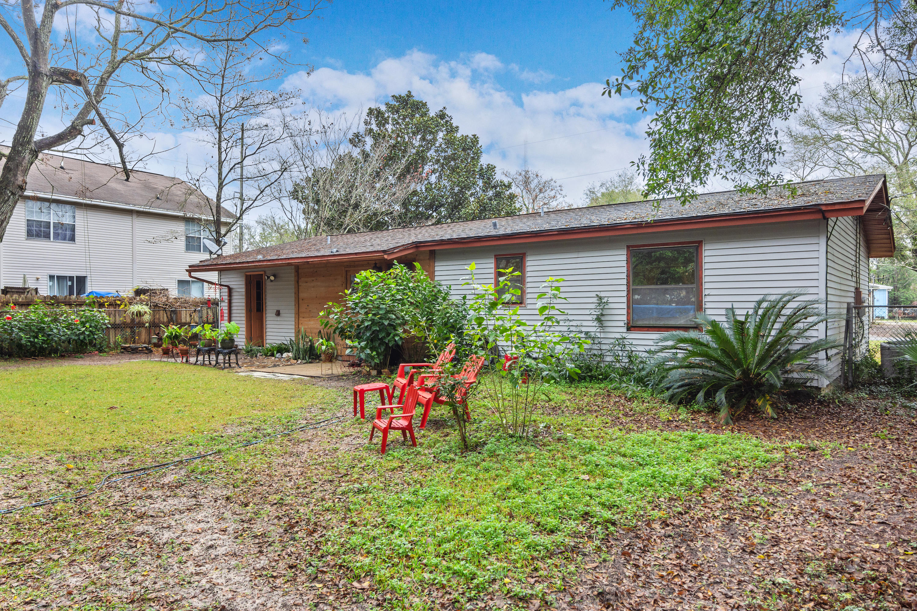 RACETRACK ROAD 1ST - Residential