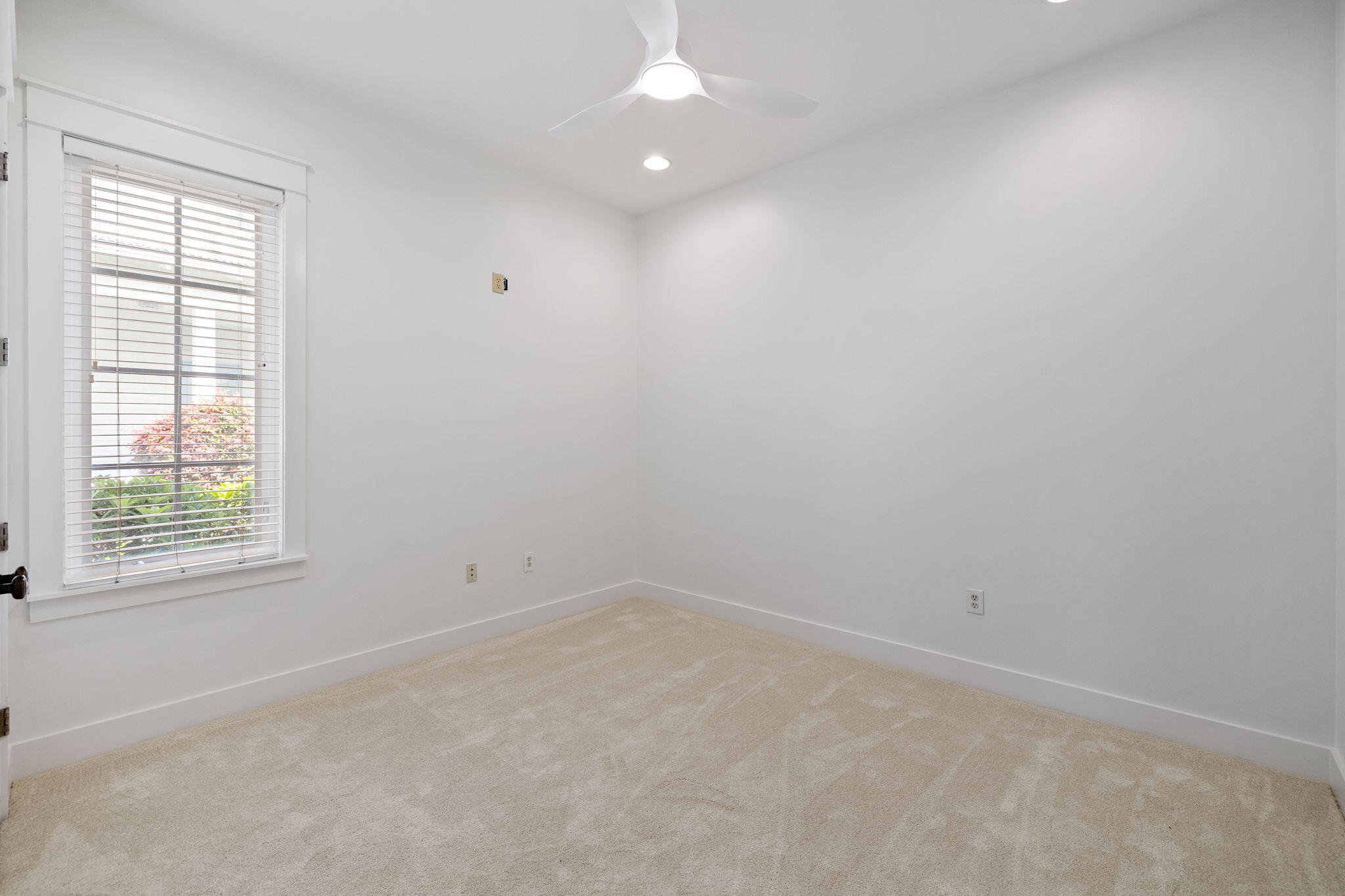 CARSON OAKS - Residential
