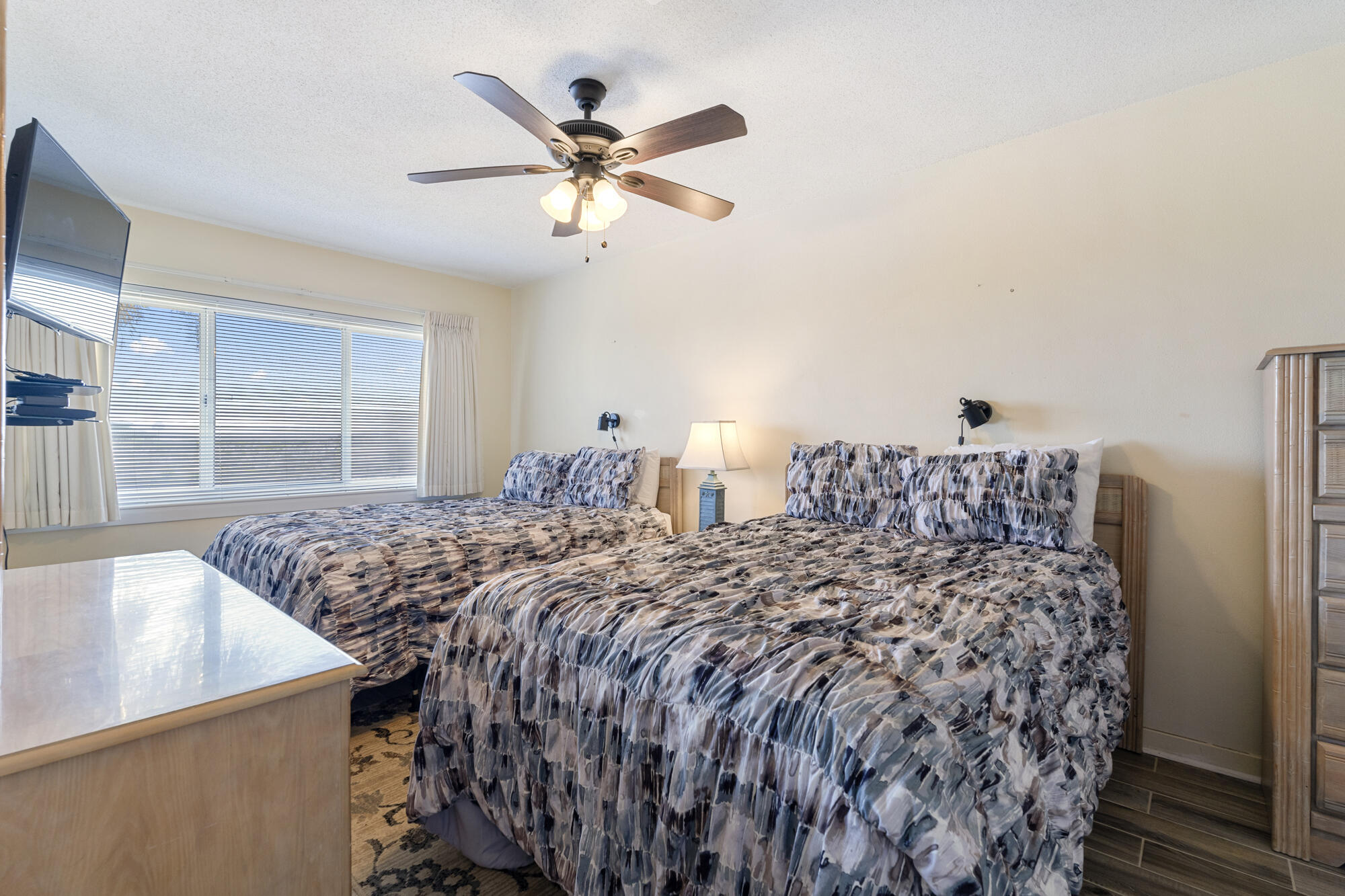 SEASPRAY CONDO - Residential