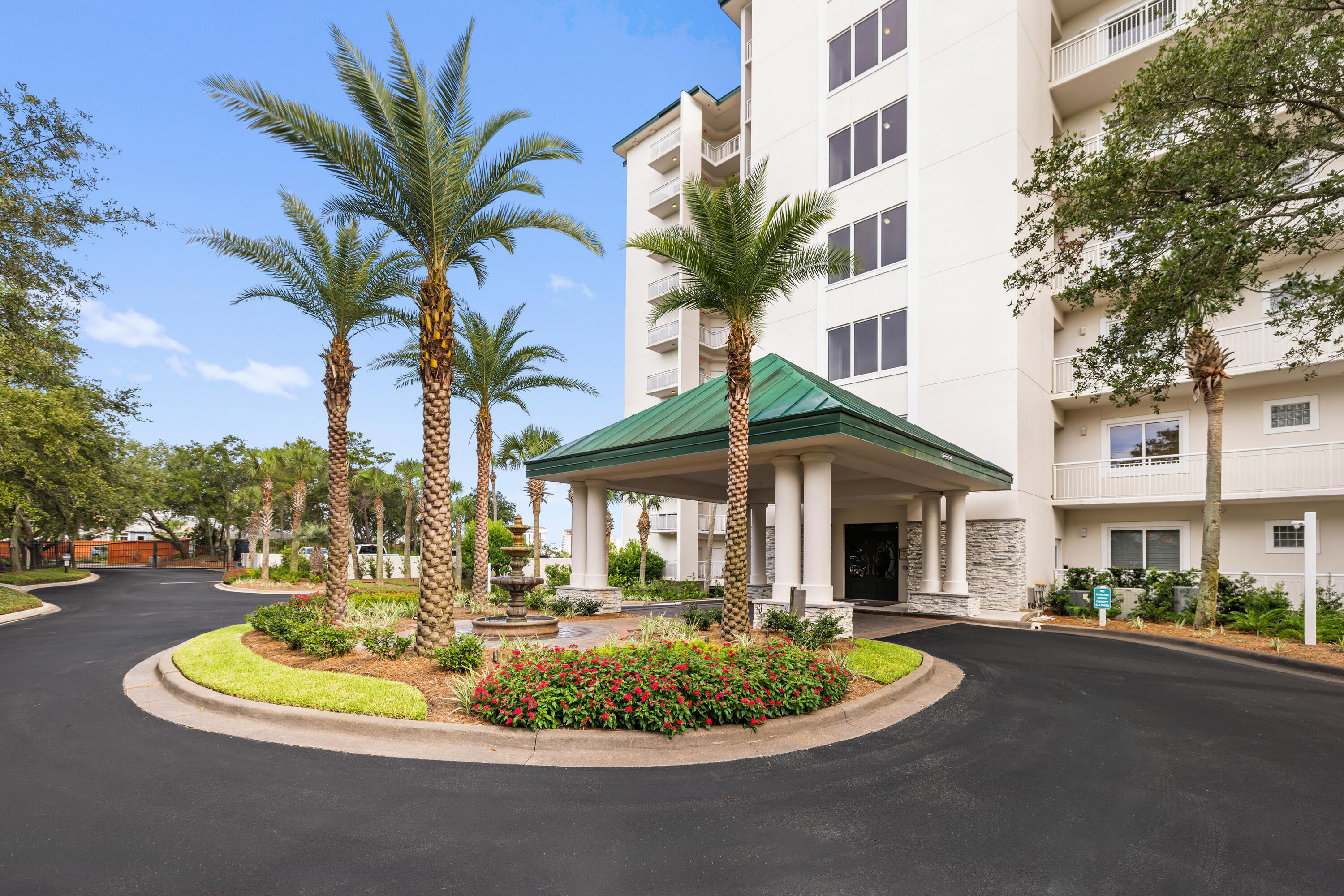 GRAND HARBOR - Residential