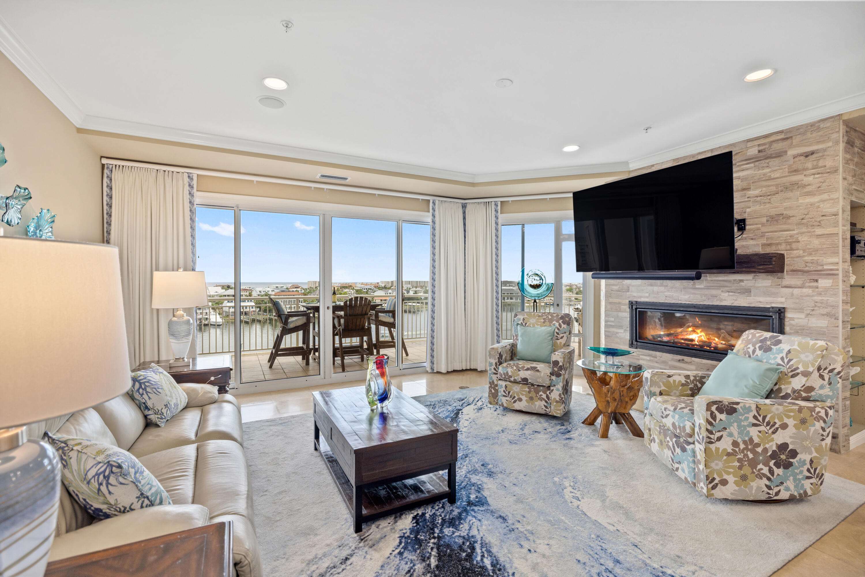 GRAND HARBOR - Residential