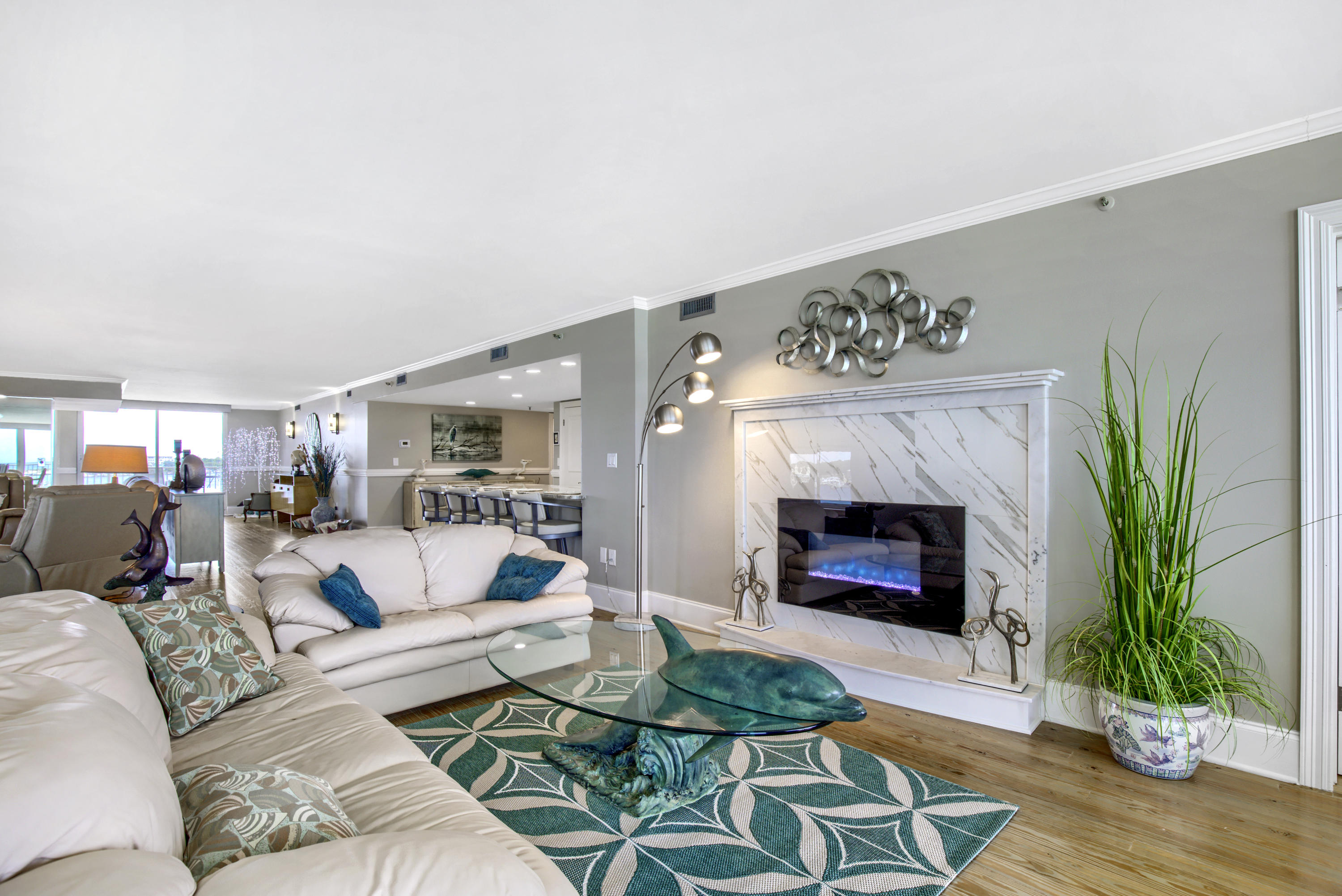 WATERVIEW TOWERS - Residential