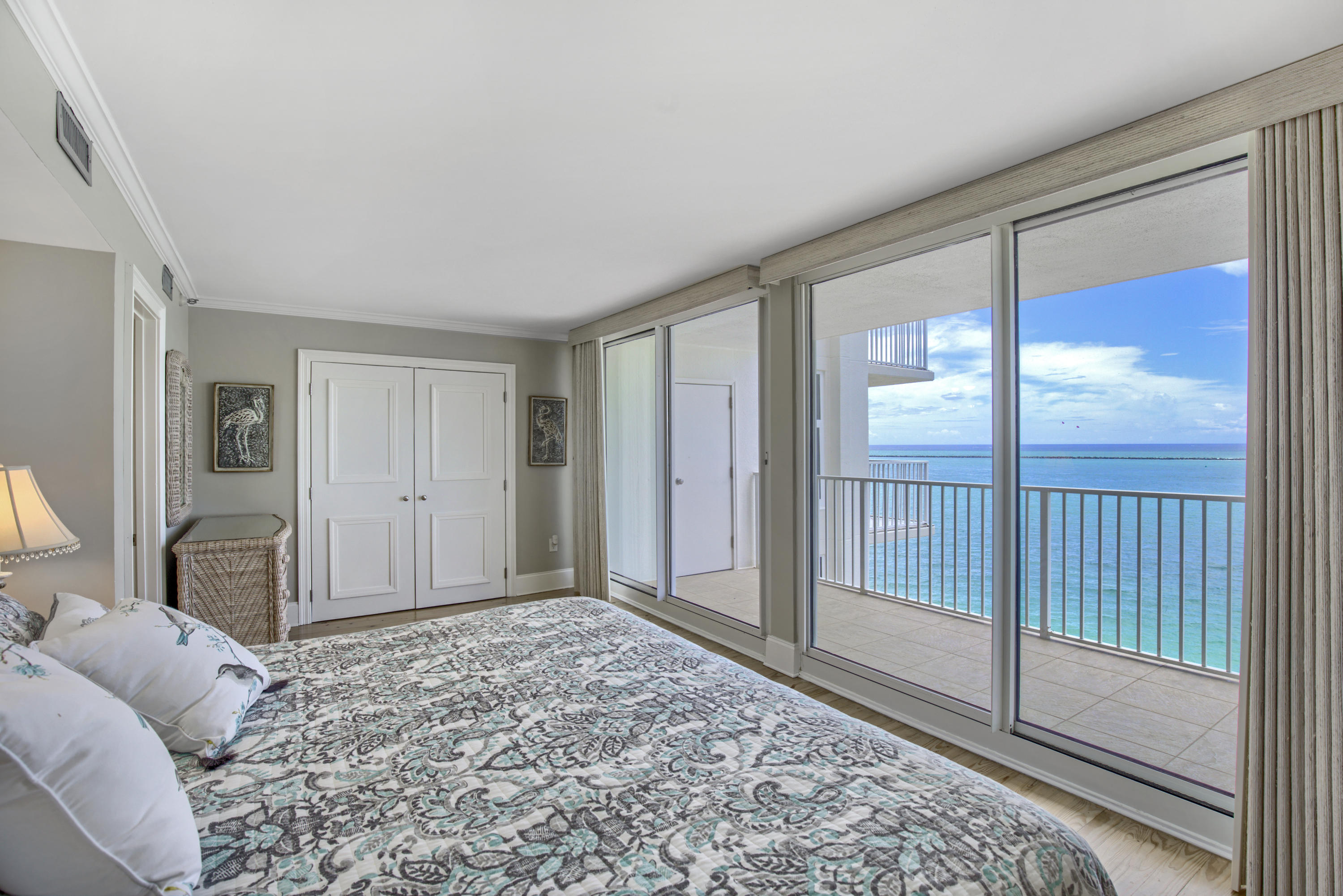 WATERVIEW TOWERS - Residential
