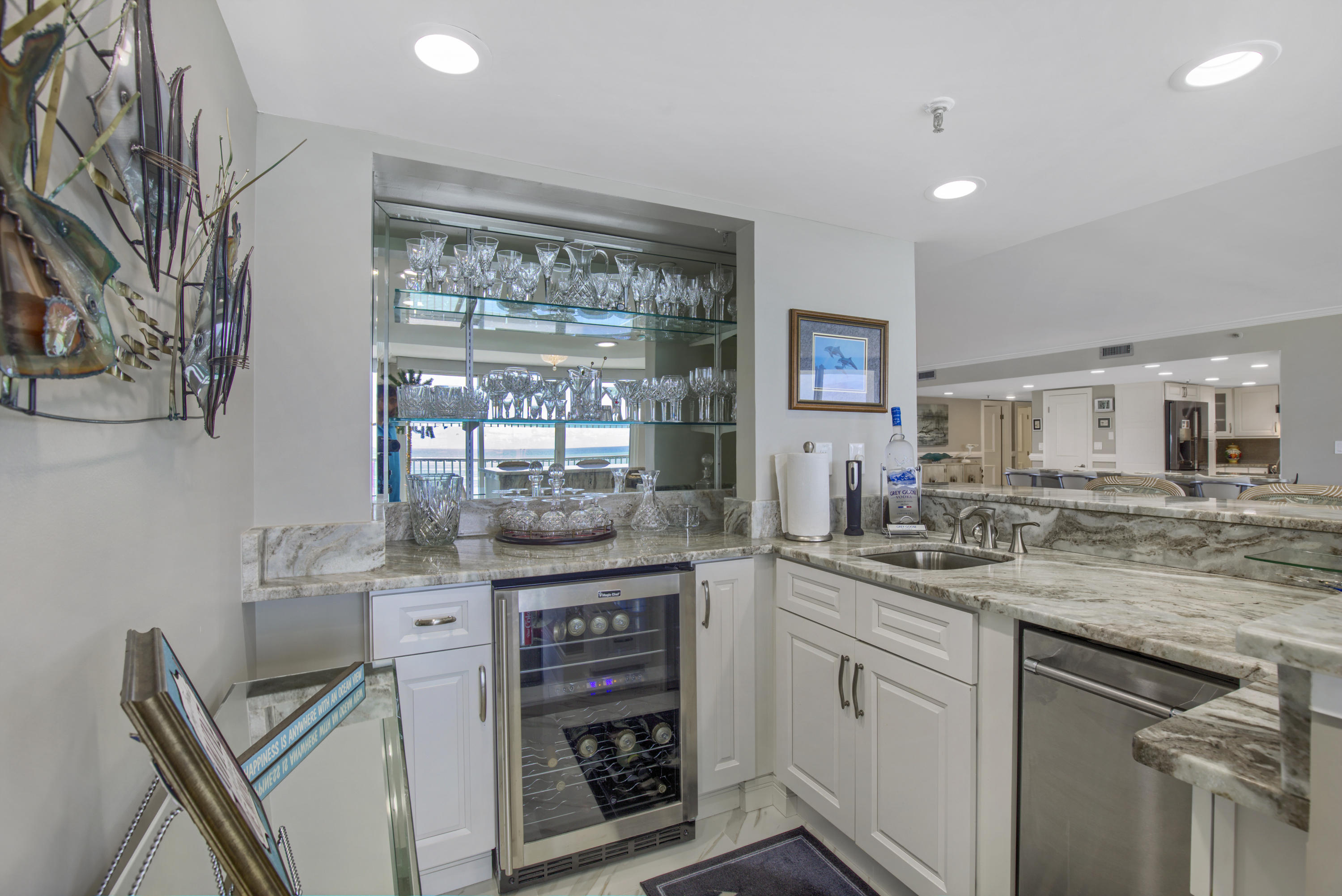 WATERVIEW TOWERS - Residential