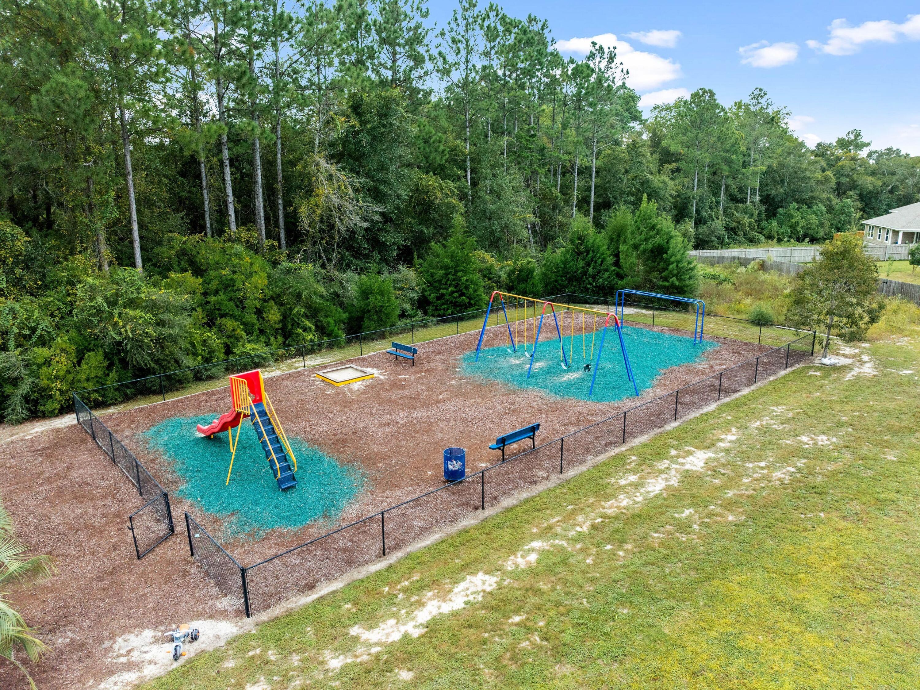 CROSS CREEK ESTATES - Residential