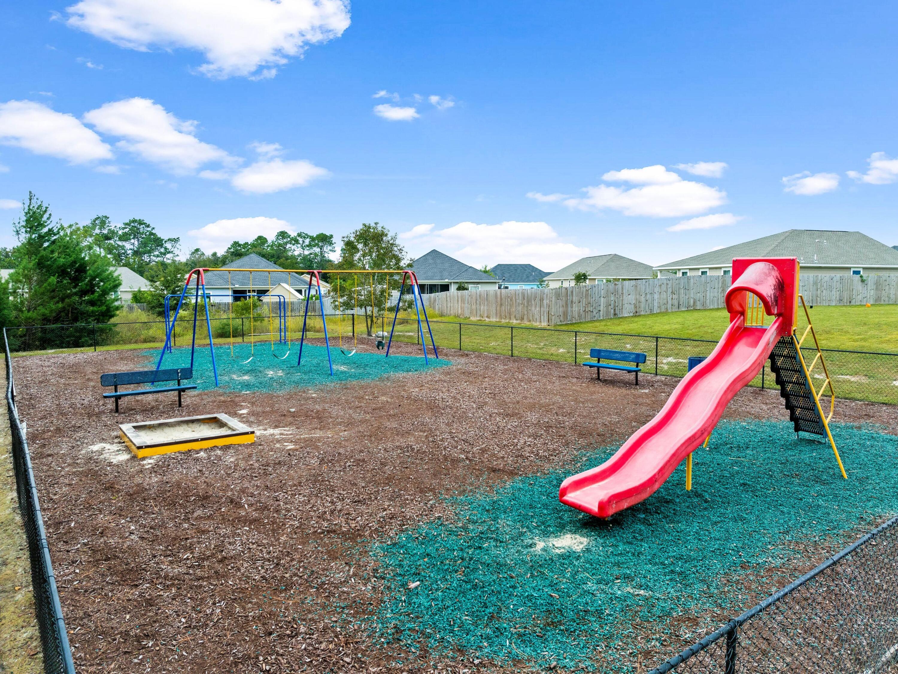 CROSS CREEK ESTATES - Residential