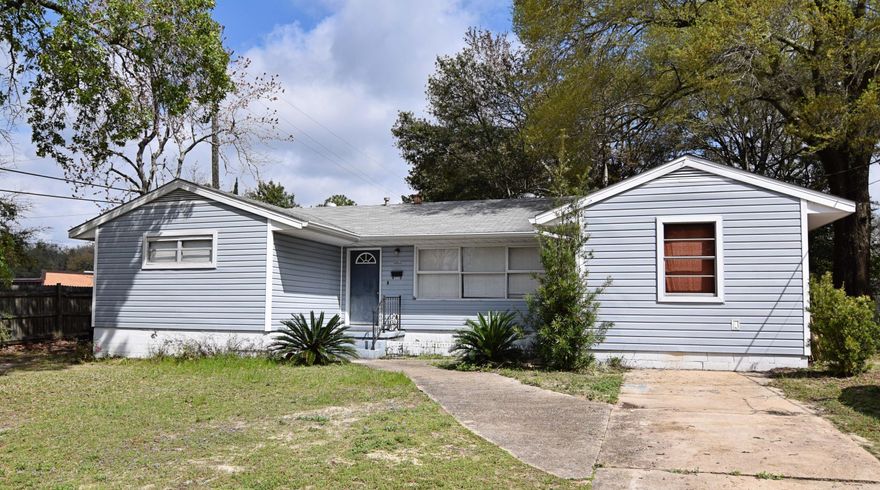 SELLER PAYING TITLE INSURANCE & HOME WARRANTY!! Welcome! Take a look at this great 4bed/2bath home located in the heart of Valparaiso. With a split floor plan, this home provides convenient living space for any family. Super location, close to Eglin AFB. Home offers two spacious living areas; one with a fireplace and back yard access. Each additional bedroom is perfectly sized for any child's room, home office and/or craft room! Large fenced backyard with a 14 x 24 workshop outfitted with electricity. A lovely family home with lots to offer! Buyer to verify anything deemed important, including but not limited to sq/ft