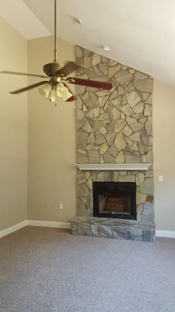 CASTELAR - Residential Lease