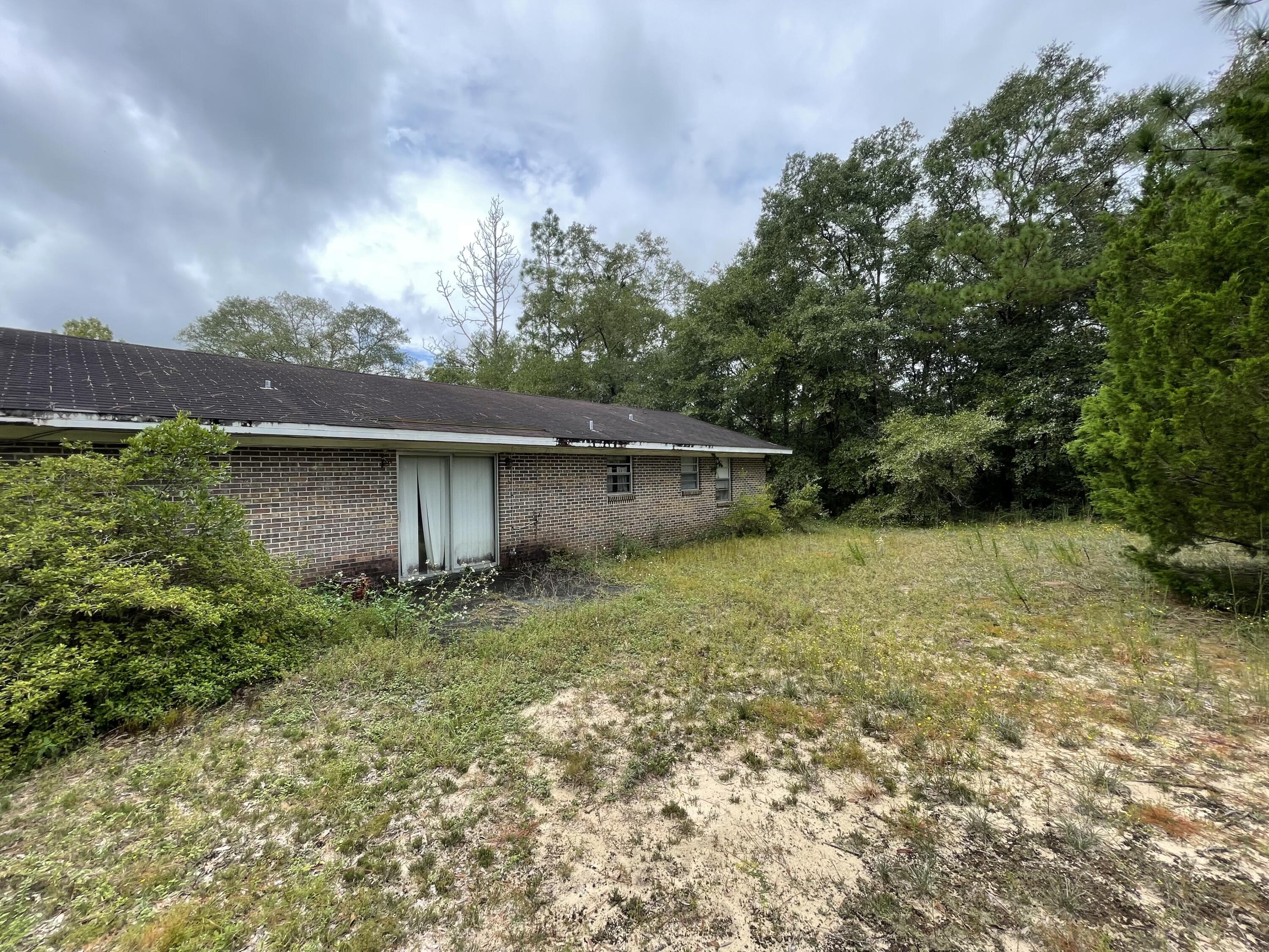 NO RECORDED SUBDIVISION - Residential