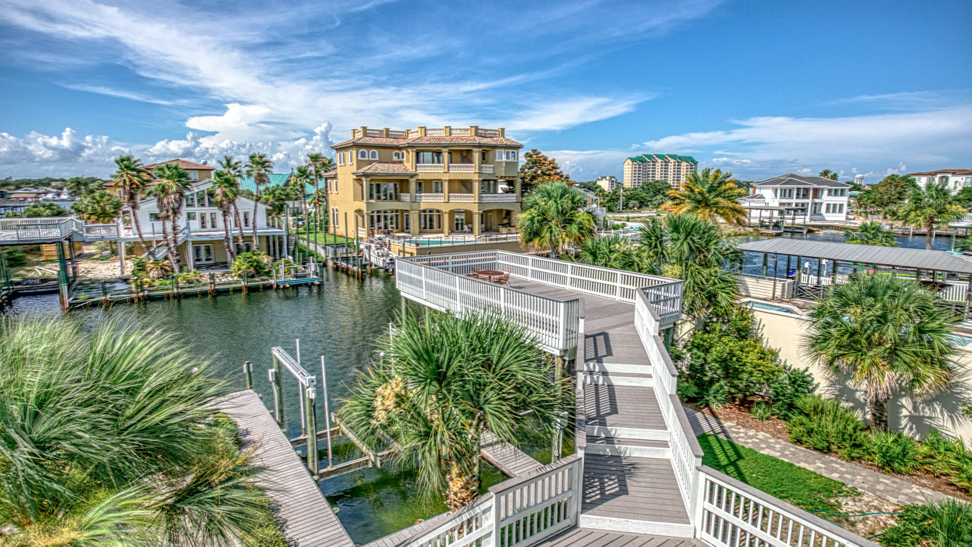 HOLIDAY ISLE - Residential