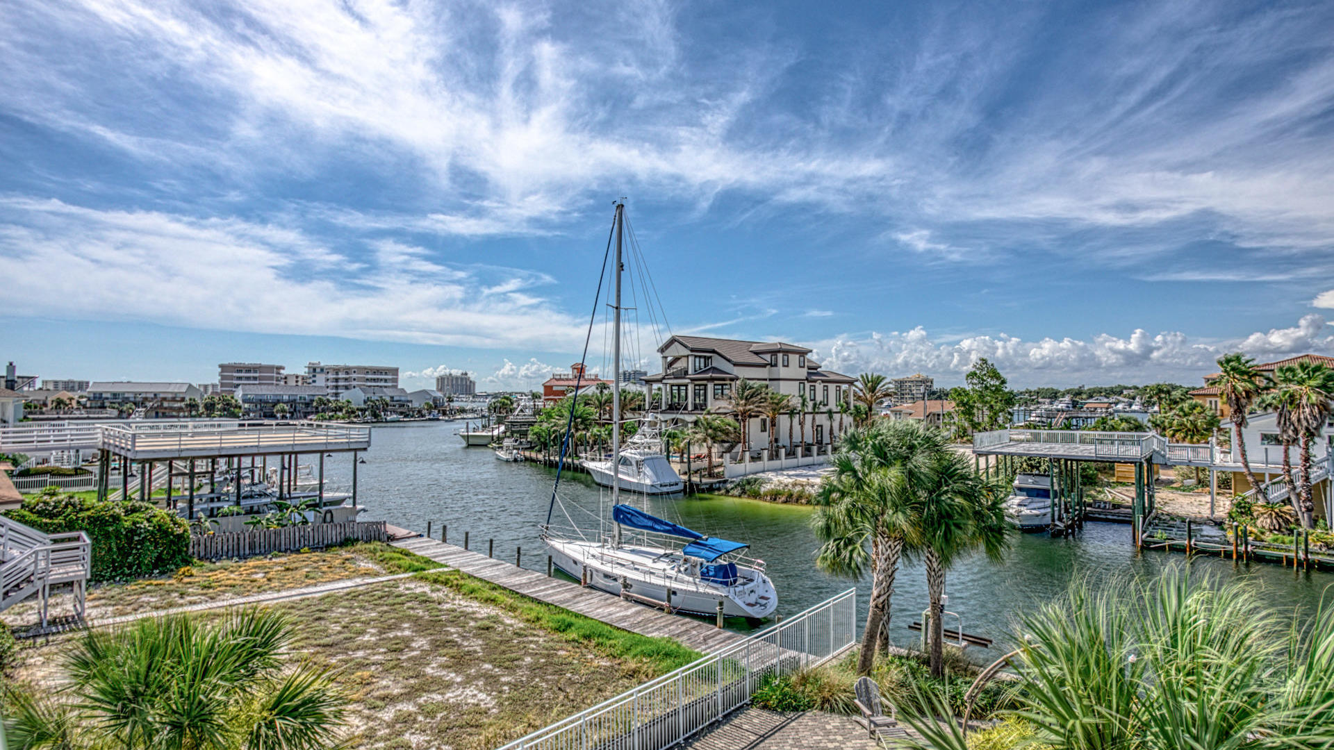 HOLIDAY ISLE - Residential