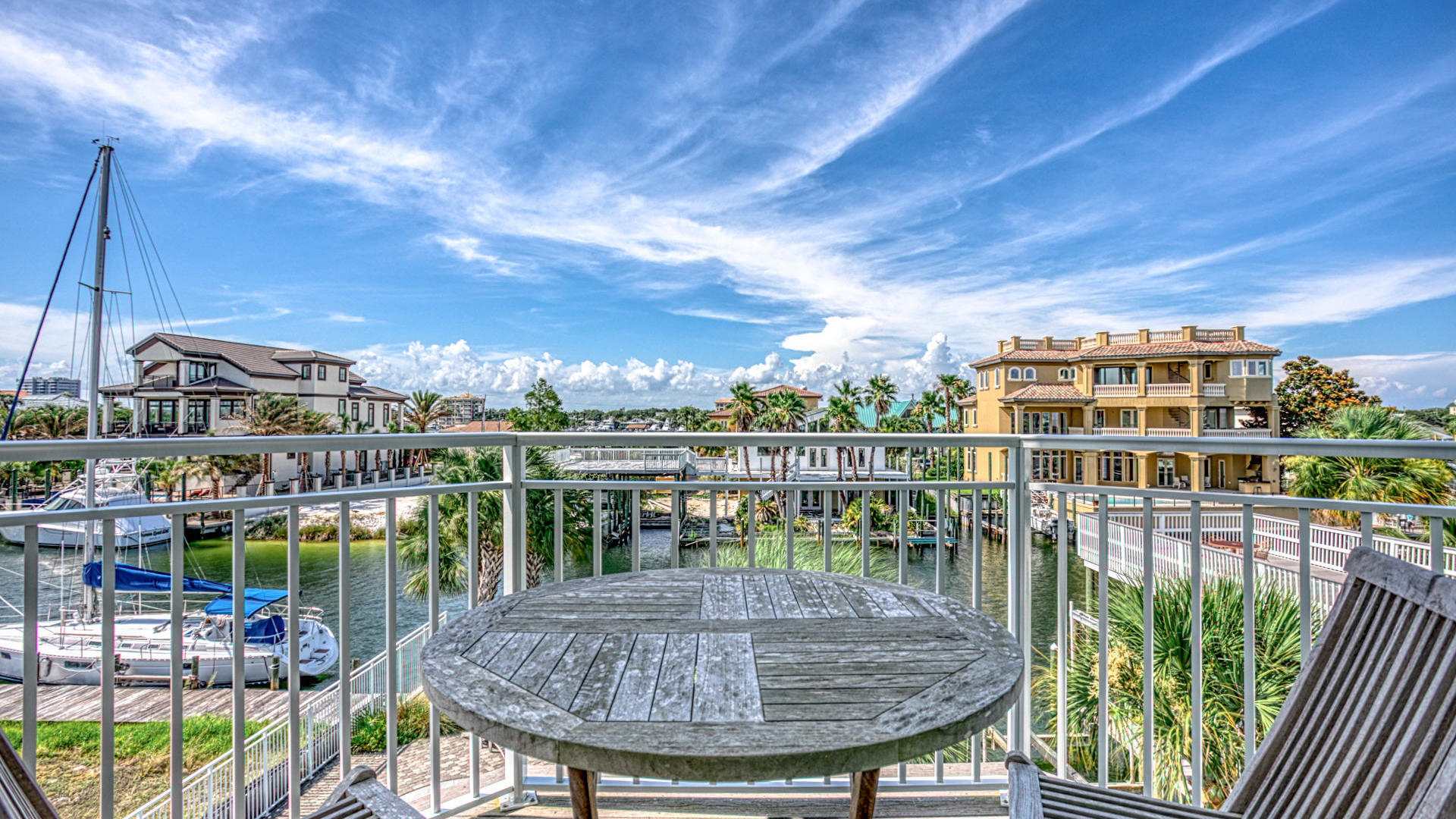 HOLIDAY ISLE - Residential