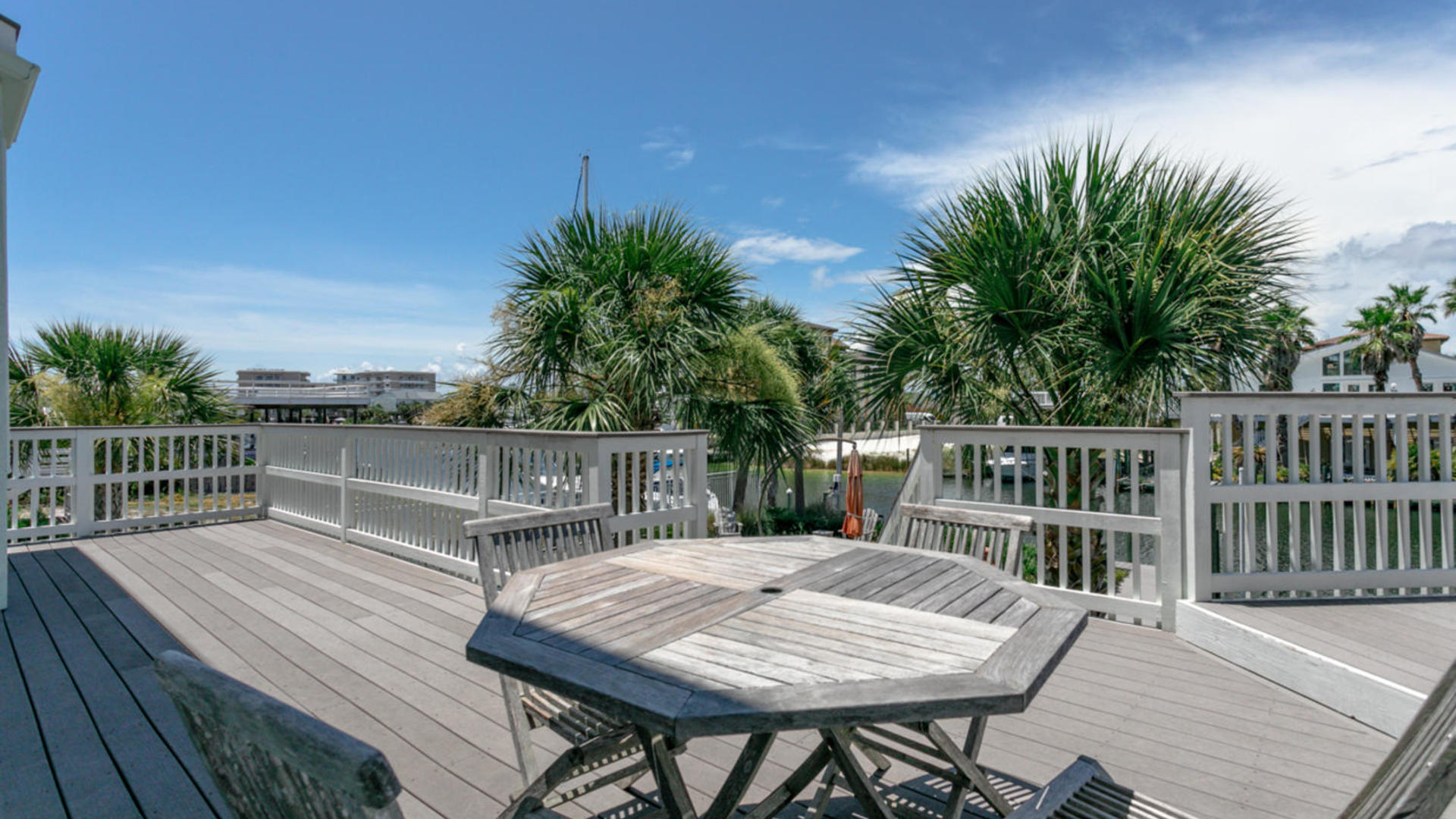 HOLIDAY ISLE - Residential