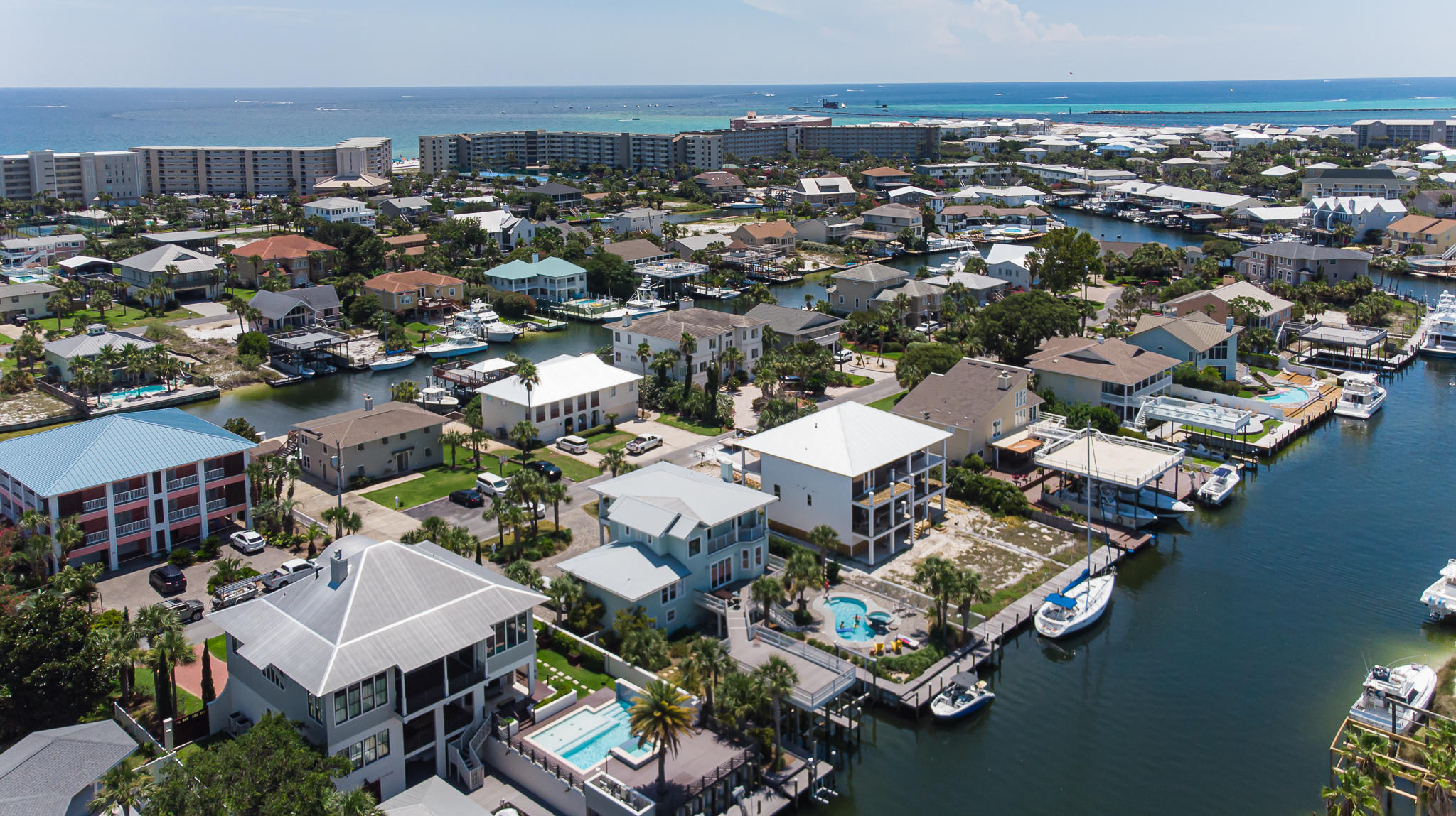 HOLIDAY ISLE - Residential