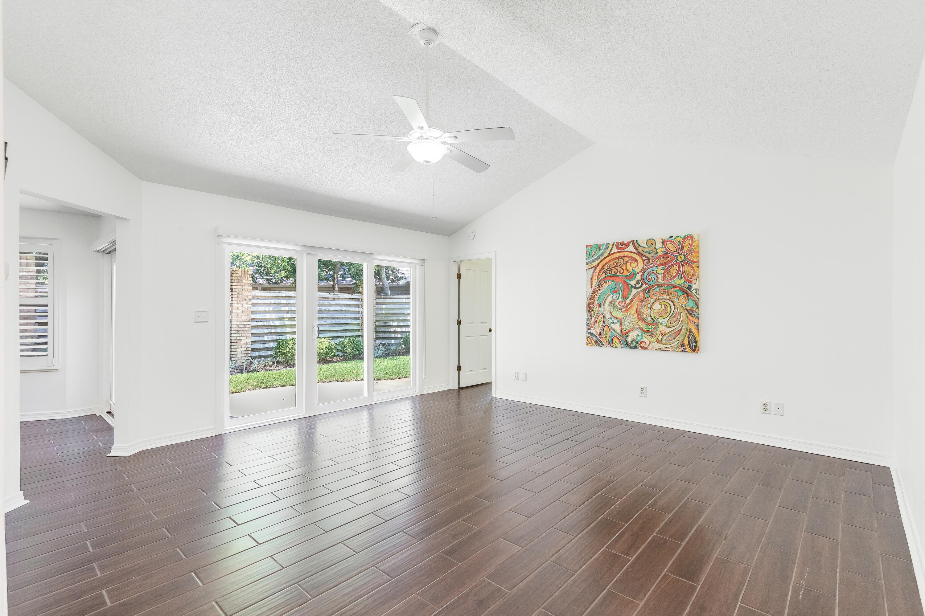 Deerwood Dr Ph 1 2 3 & 4 - Residential