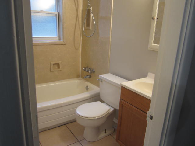 CANDLEWOOD VILLAGE - Residential Lease