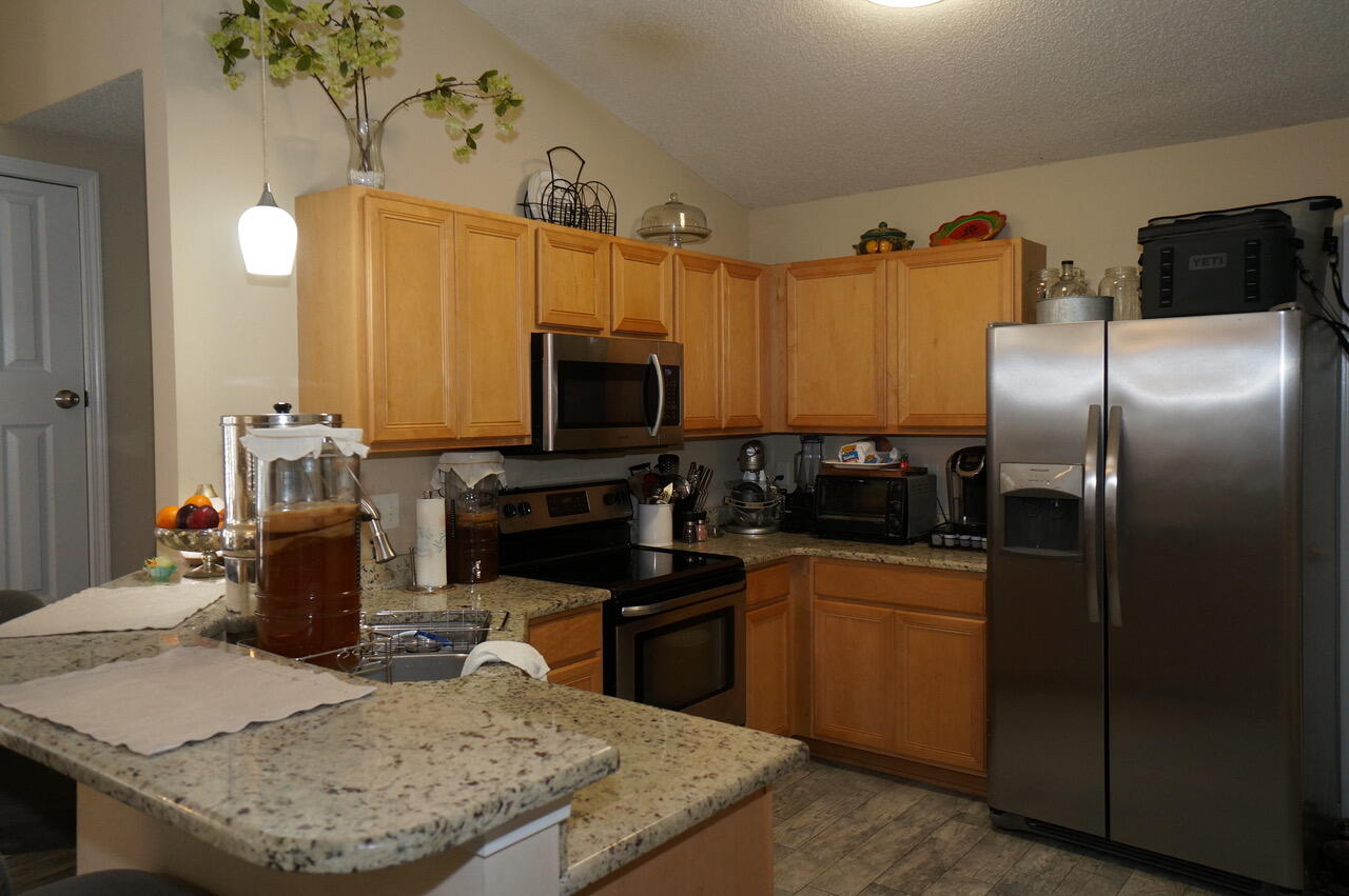 PARADISE RETREAT - Residential