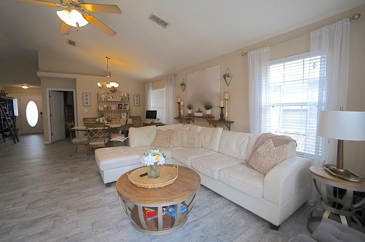 PARADISE RETREAT - Residential