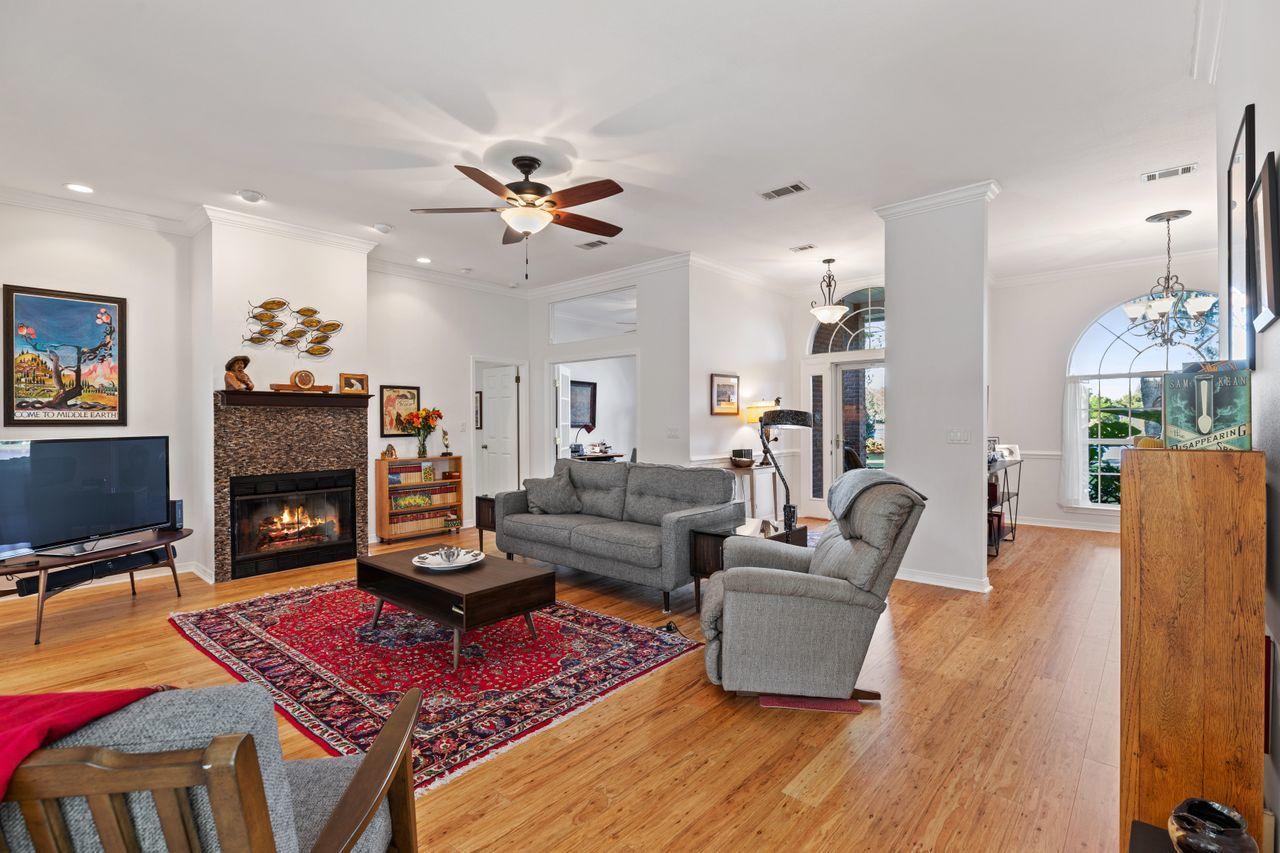 WINDWARD PH 3 - Residential