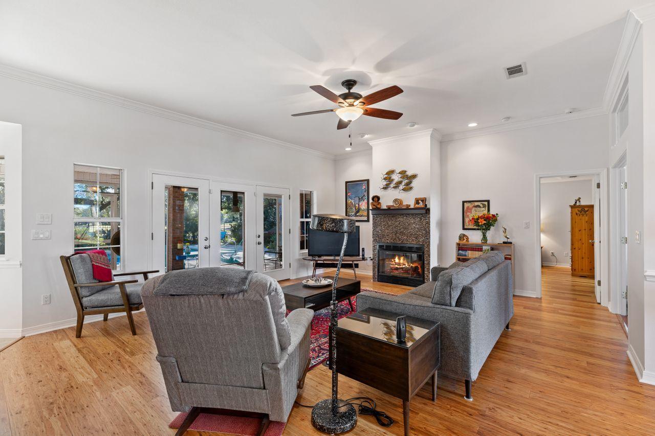 WINDWARD PH 3 - Residential