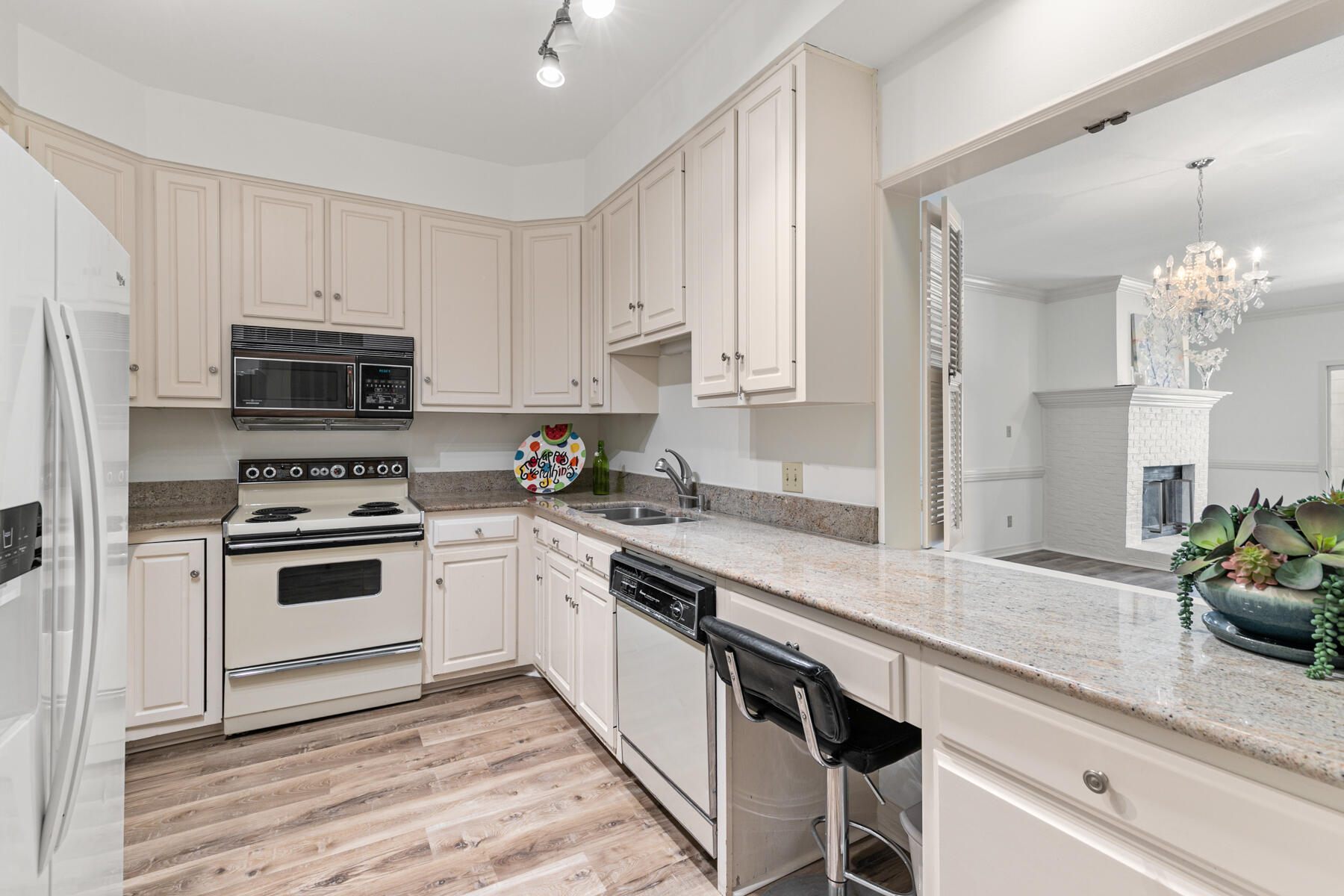 MOORINGS PH 2 - Residential