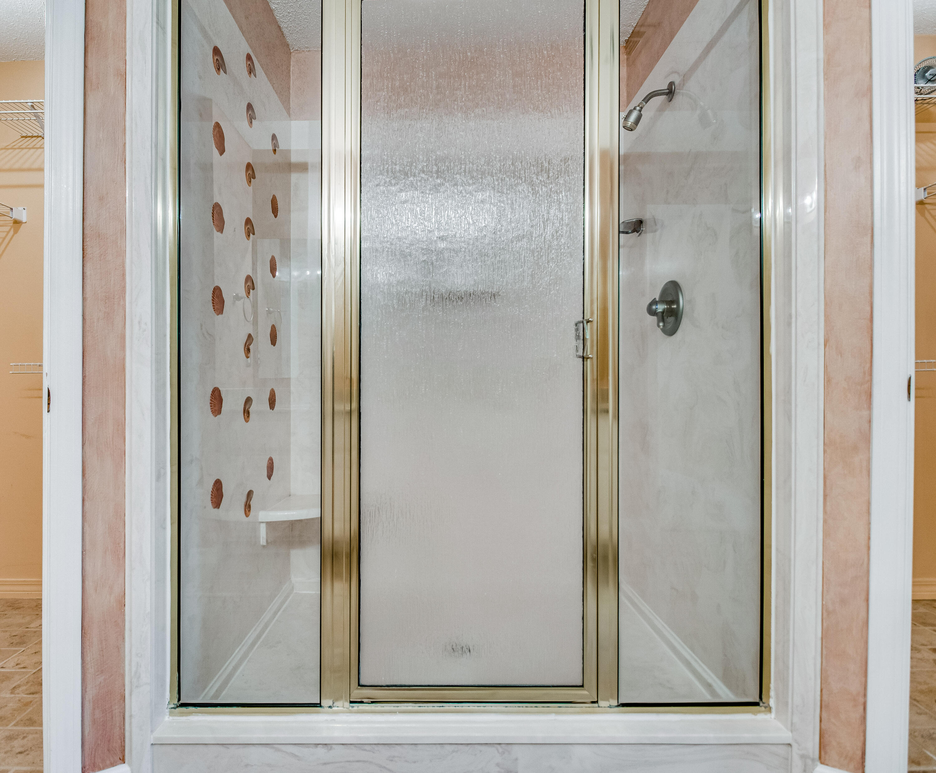 ROBLEDAL ESTATES - Residential