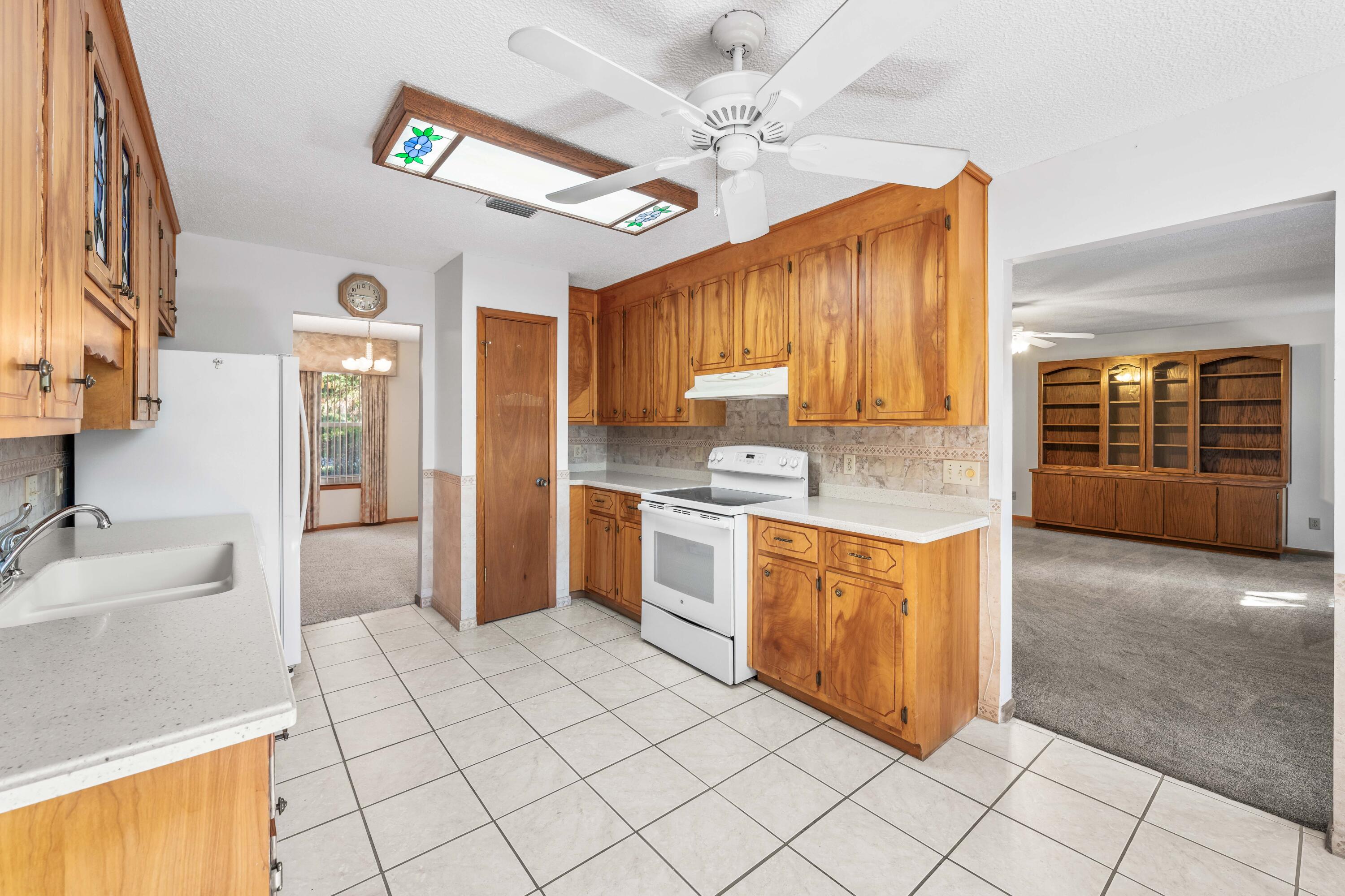 SANDPIPER COVE - Residential