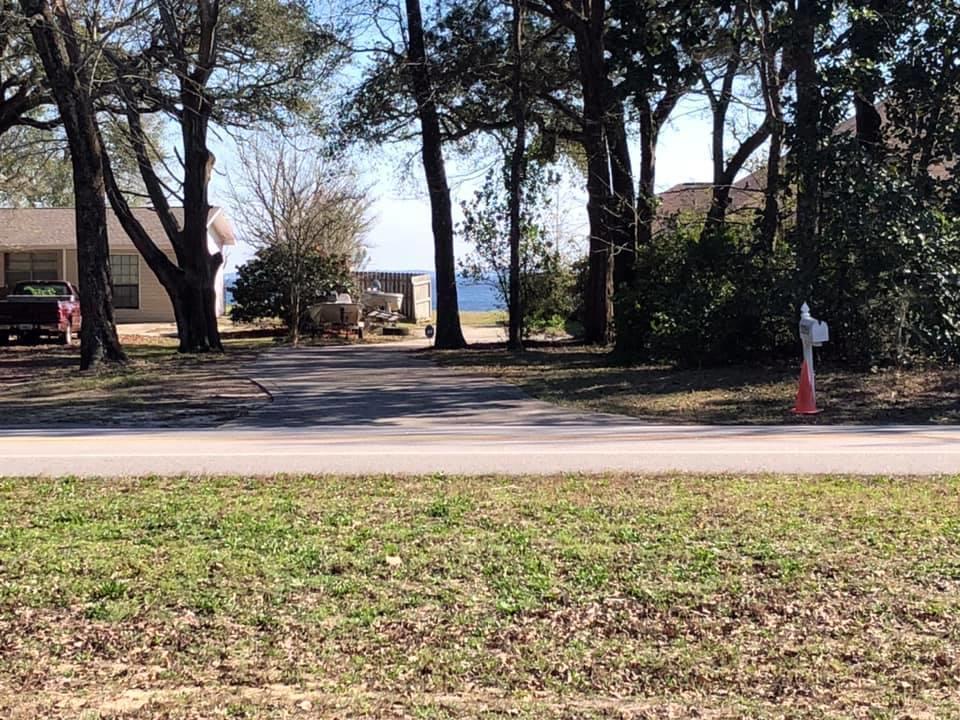 METES & BOUNDS in Mullet Creek Subd - Residential