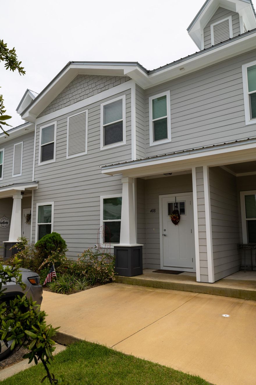 Attn: Homebuyers and investors!! The Verandas at Freeport provide a luxury living convenient to beaches, airport and interstate. (15 min to Blue Mnt Public Access, 40 min to ECP airport and 15 min to I10 Defuniak exit) This well maintained 3 bedroom/2.5 bath home has been pet free and smoke free. The townhome, built in 2021, has stainless steel appliances, LVP floors throughout, soft close cabinets, cordless wooden blinds and neutral paint colors. HOA includes pool access, lawn care, trash and ample street lighting. Great potential rental income for long term renters.