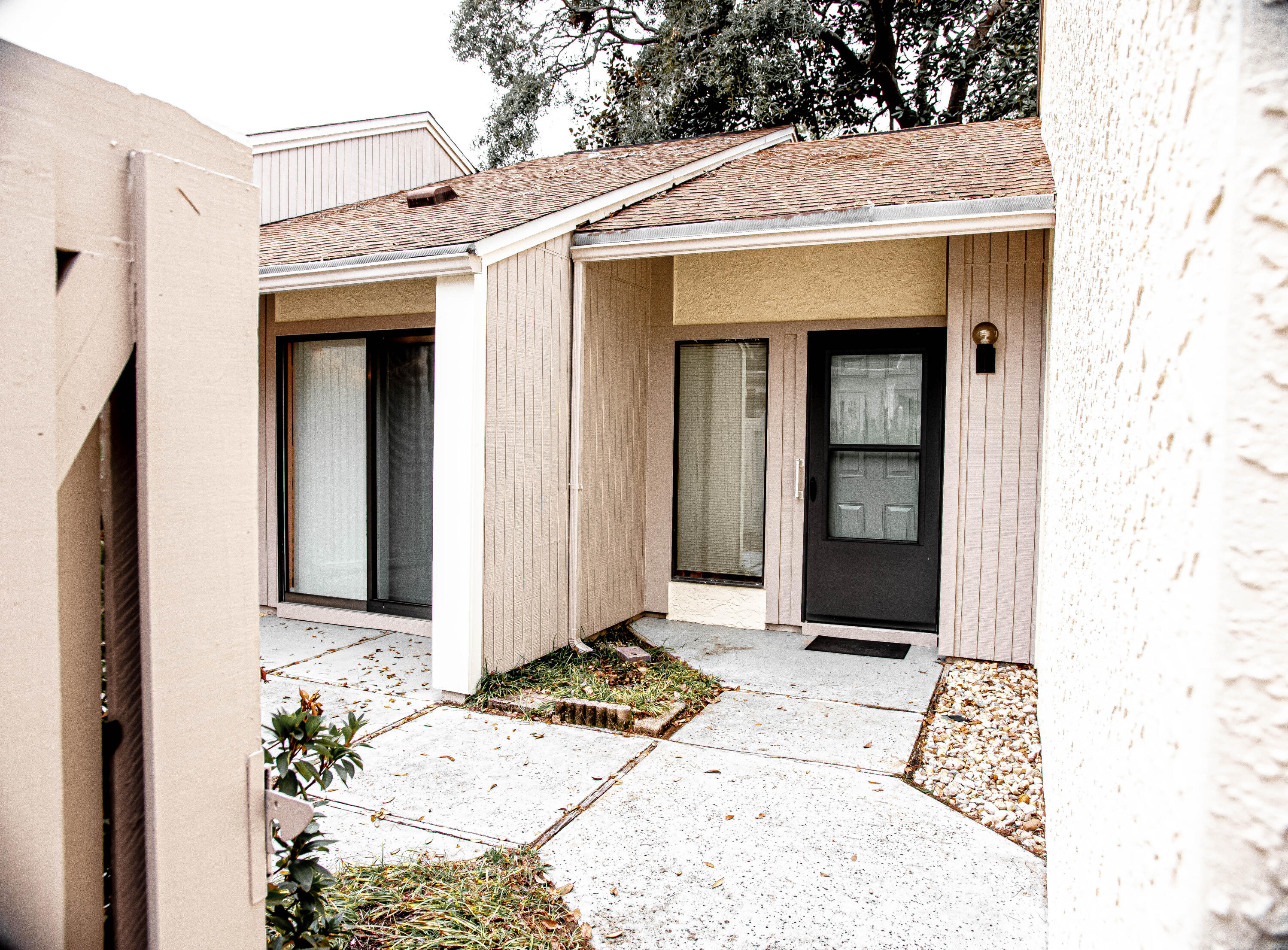 BLUWTR BAY-ROYAL OAK - Residential