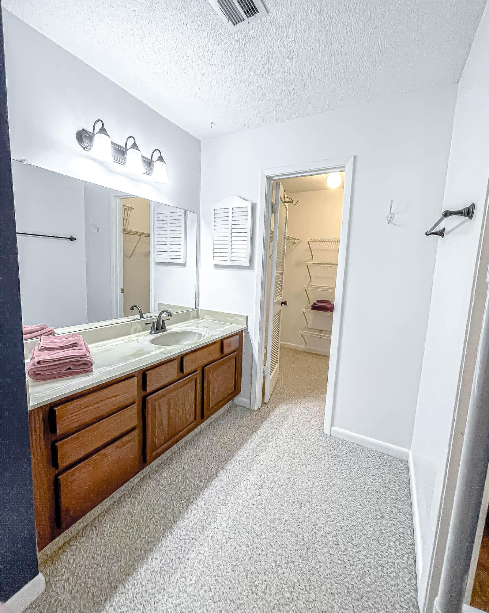 BLUWTR BAY-ROYAL OAK - Residential